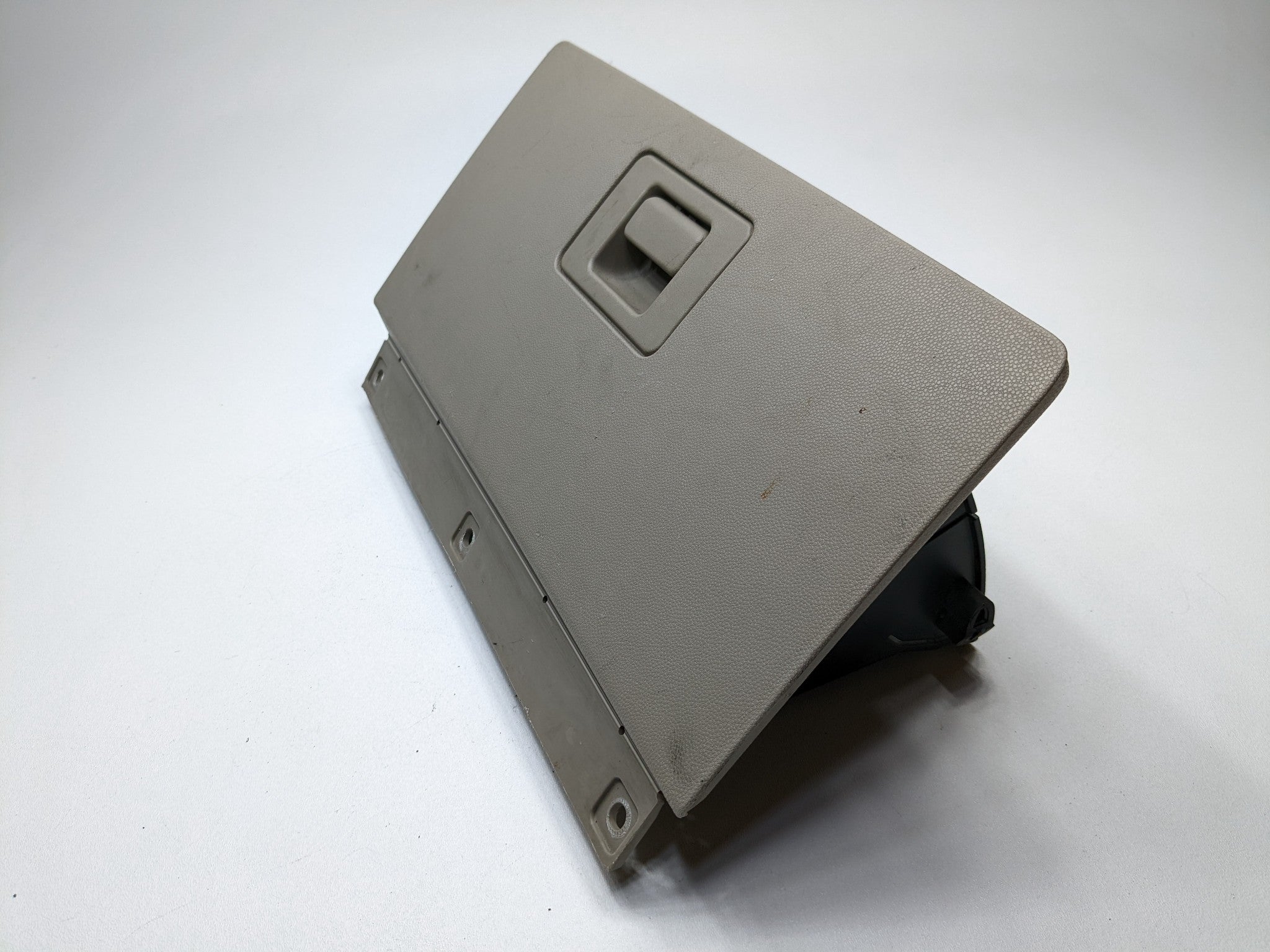 2008 - 2012 FORD ESCAPE OEM GLOVEBOX STORAGE COMPARTMENT ASSEMBLY
