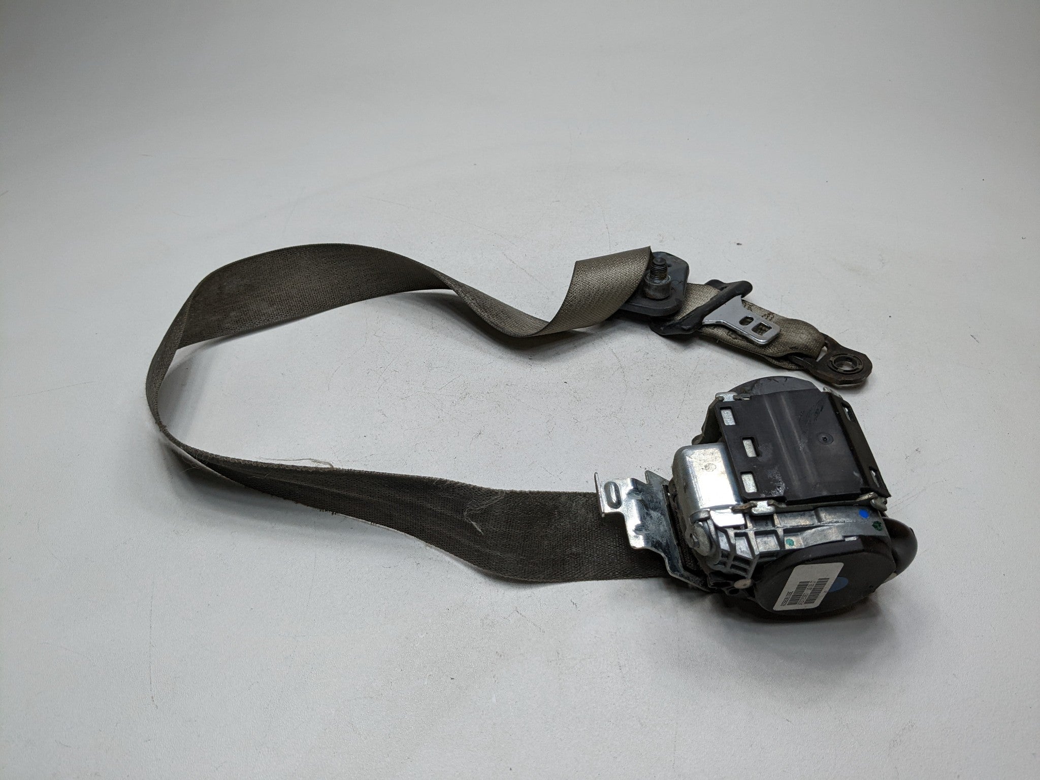 2008 - 2012 FORD ESCAPE OEM SEAT BELT RETRACTOR ASSEMBLY GRAY FRONT LEFT SIDE