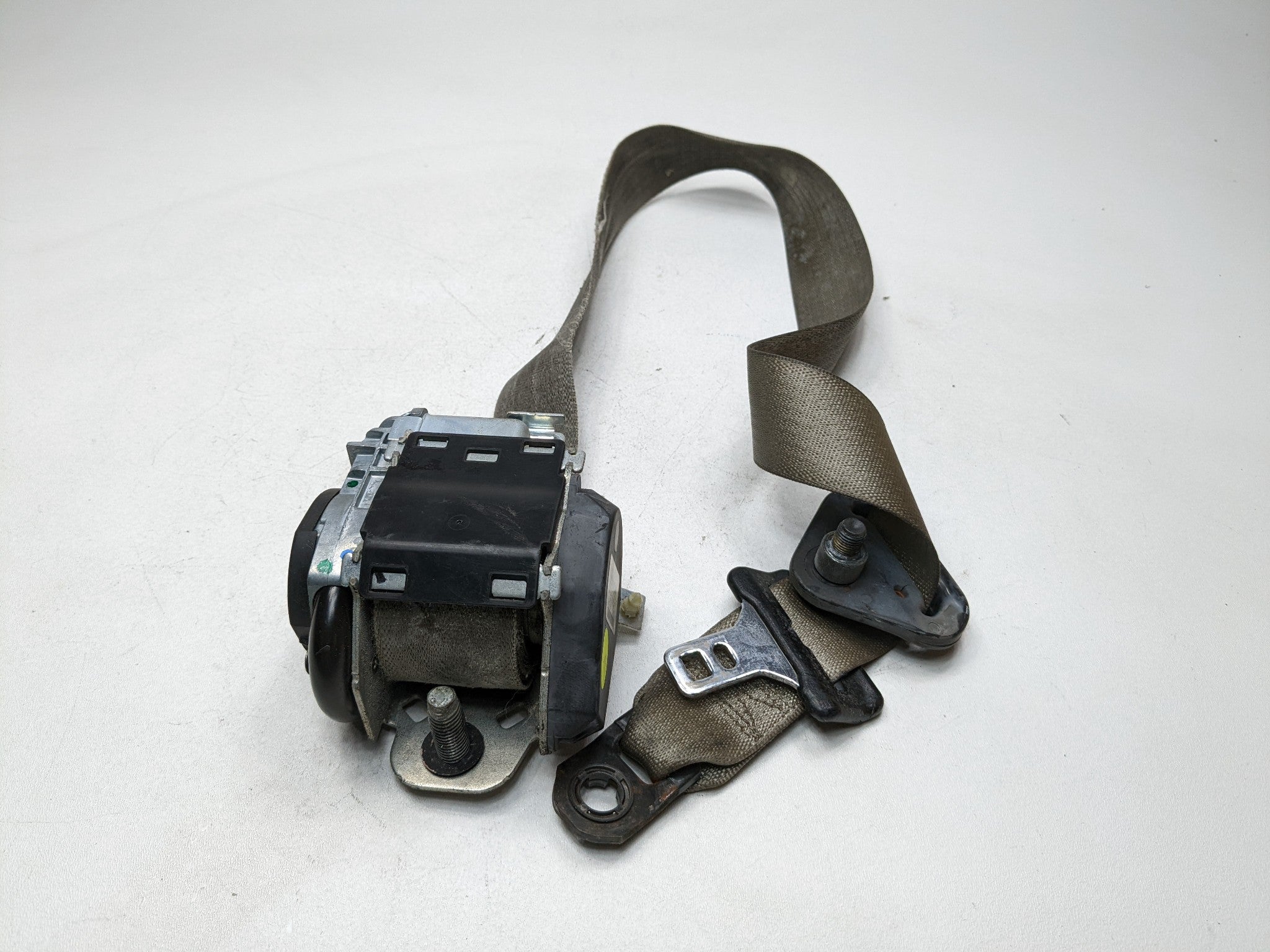 2008 - 2012 FORD ESCAPE OEM SEAT BELT RETRACTOR ASSEMBLY GRAY FRONT LEFT SIDE