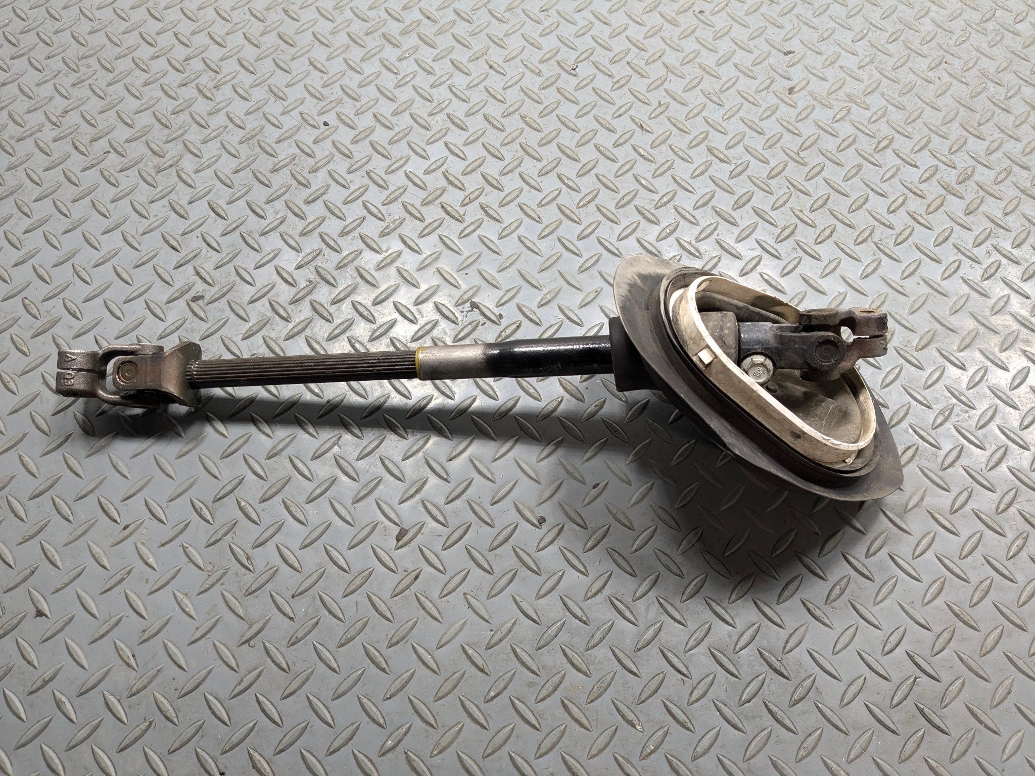 2008 - 2012 FORD ESCAPE OEM LOWER INTERMEDIATE STEERING SHAFT ASSEMBLY