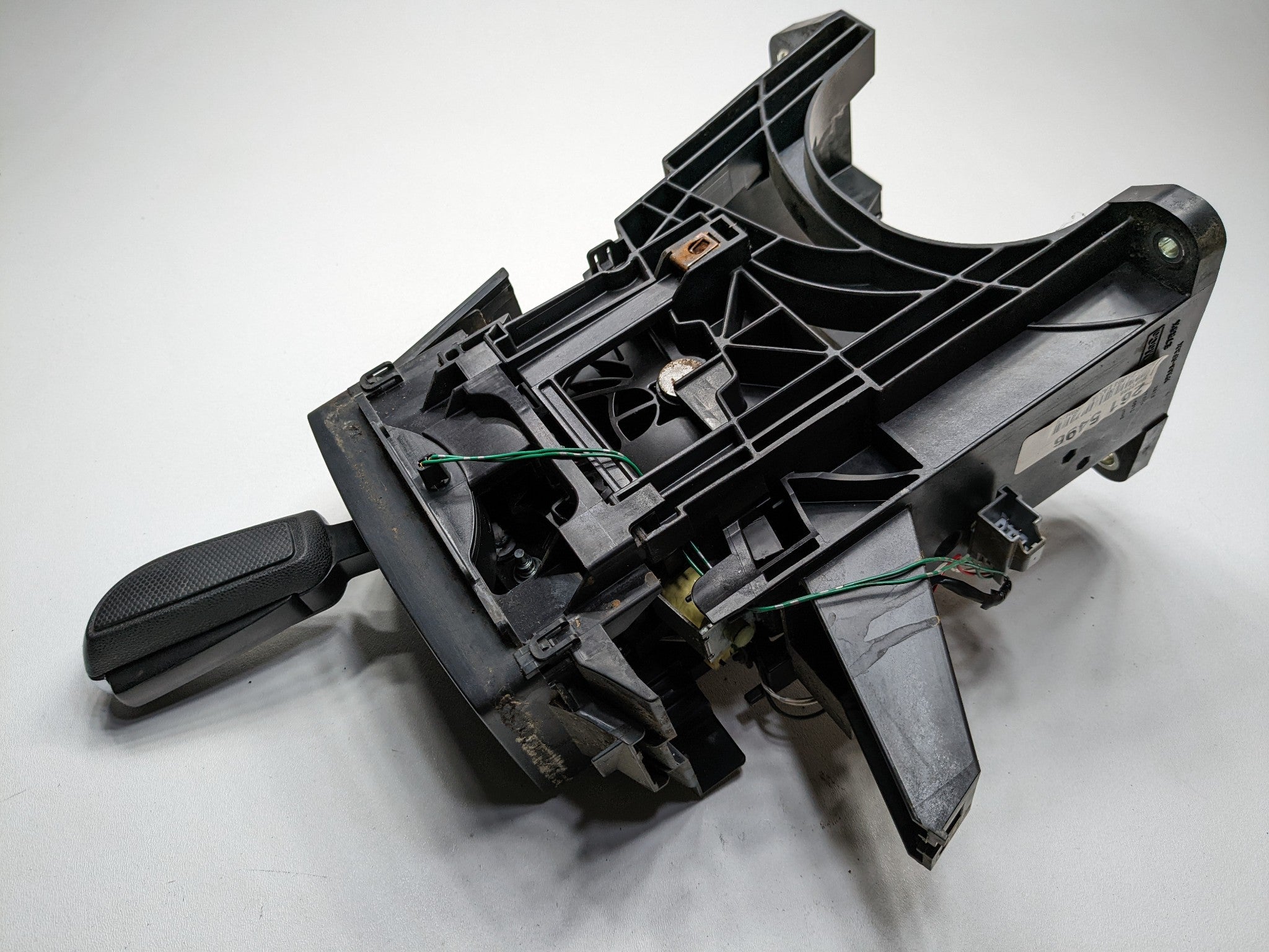 2008 - 2012 FORD ESCAPE OEM AUTOMATIC FLOOR GEAR SHIFTER LEVER ASSEMBLY