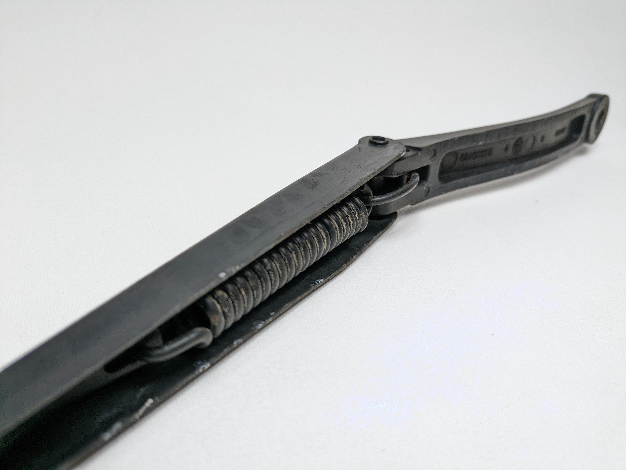 2008 - 2012 FORD ESCAPE OEM WINDSHIELD WIPER ARM WITH BLADE FRONT RIGHT SIDE