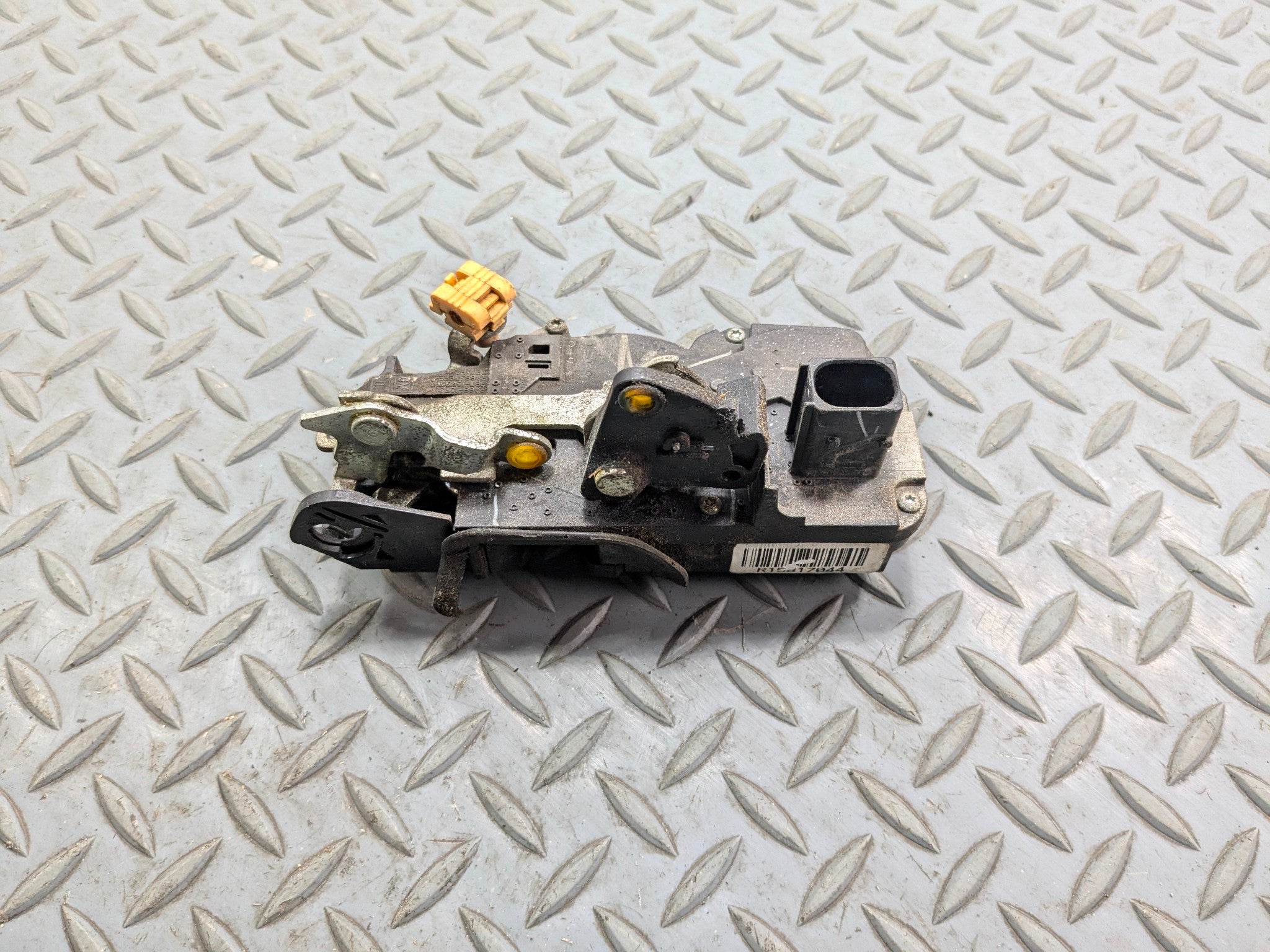 2005 - 2007 CADILLAC CTS OEM DOOR LATCH LOCK ACTUATOR FRONT RIGHT PASSENGER SIDE