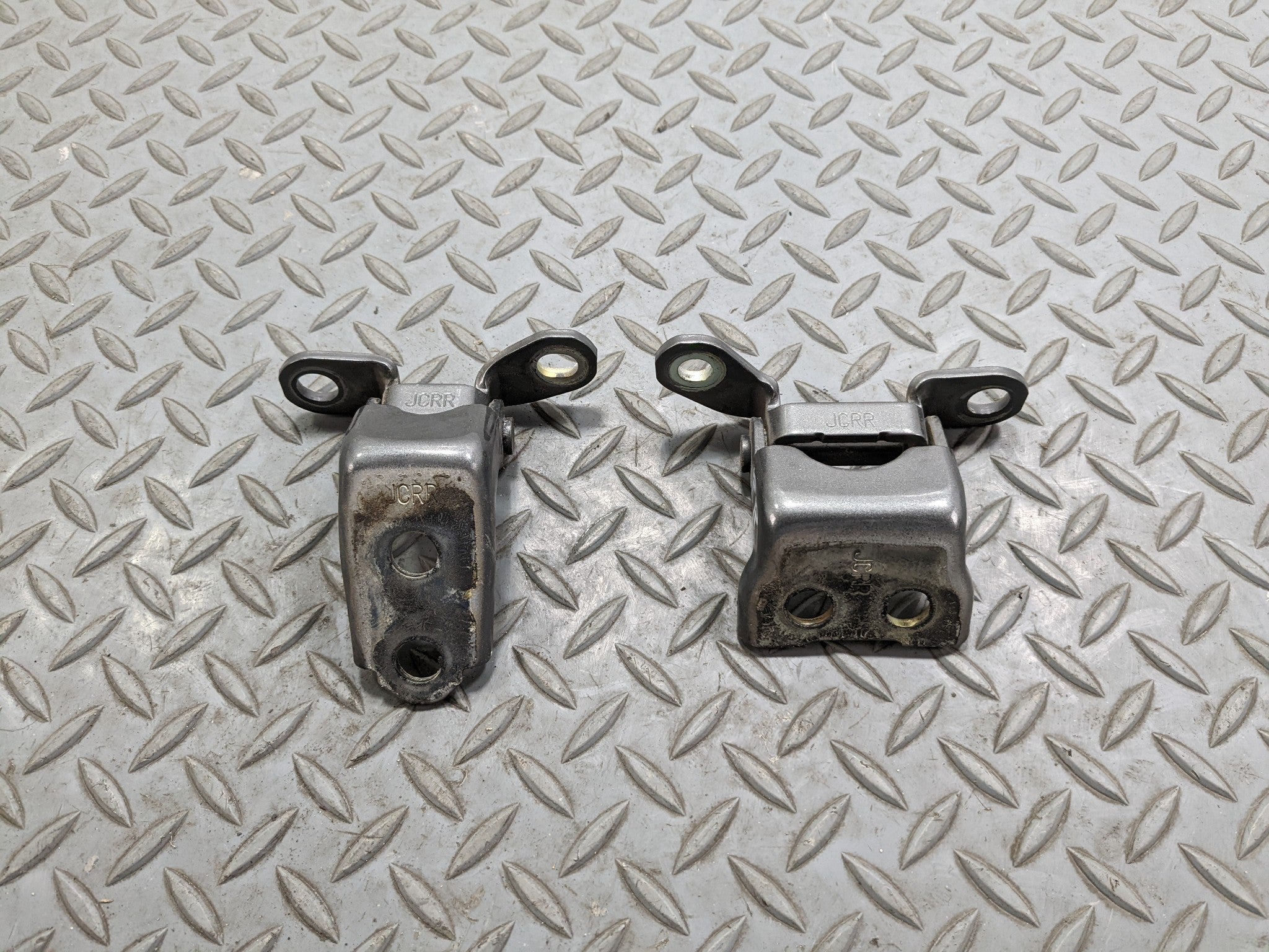 07 - 09 ACURA MDX OEM UPPER AND LOWER DOOR HINGE SET REAR RIGHT PASSENGER SIDE