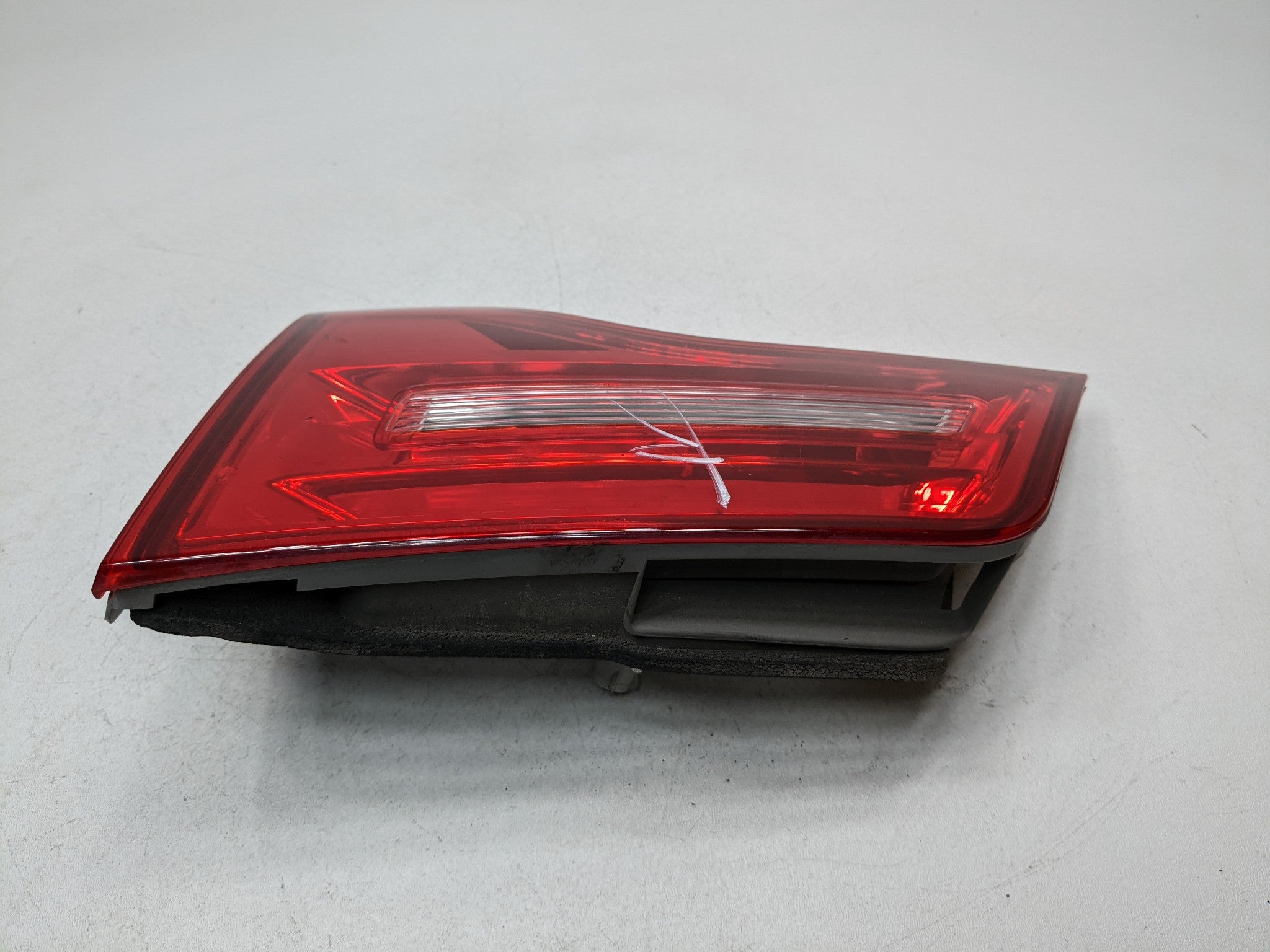 07 - 09 ACURA MDX OEM INNER TAIL LIGHT GATE MOUNTED REAR RIGHT PASSENGER SIDE