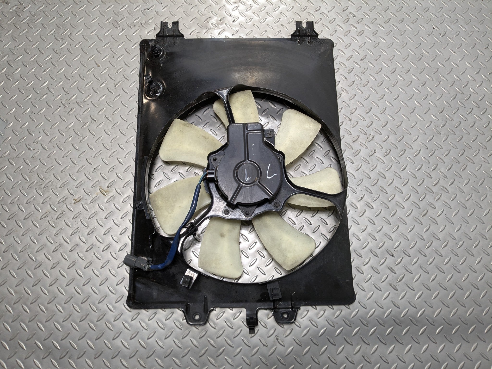 07 - 09 ACURA MDX OEM ELECTRIC COOLING FAN MOTOR CONDENSER ASSEMBLY LEFT SIDE