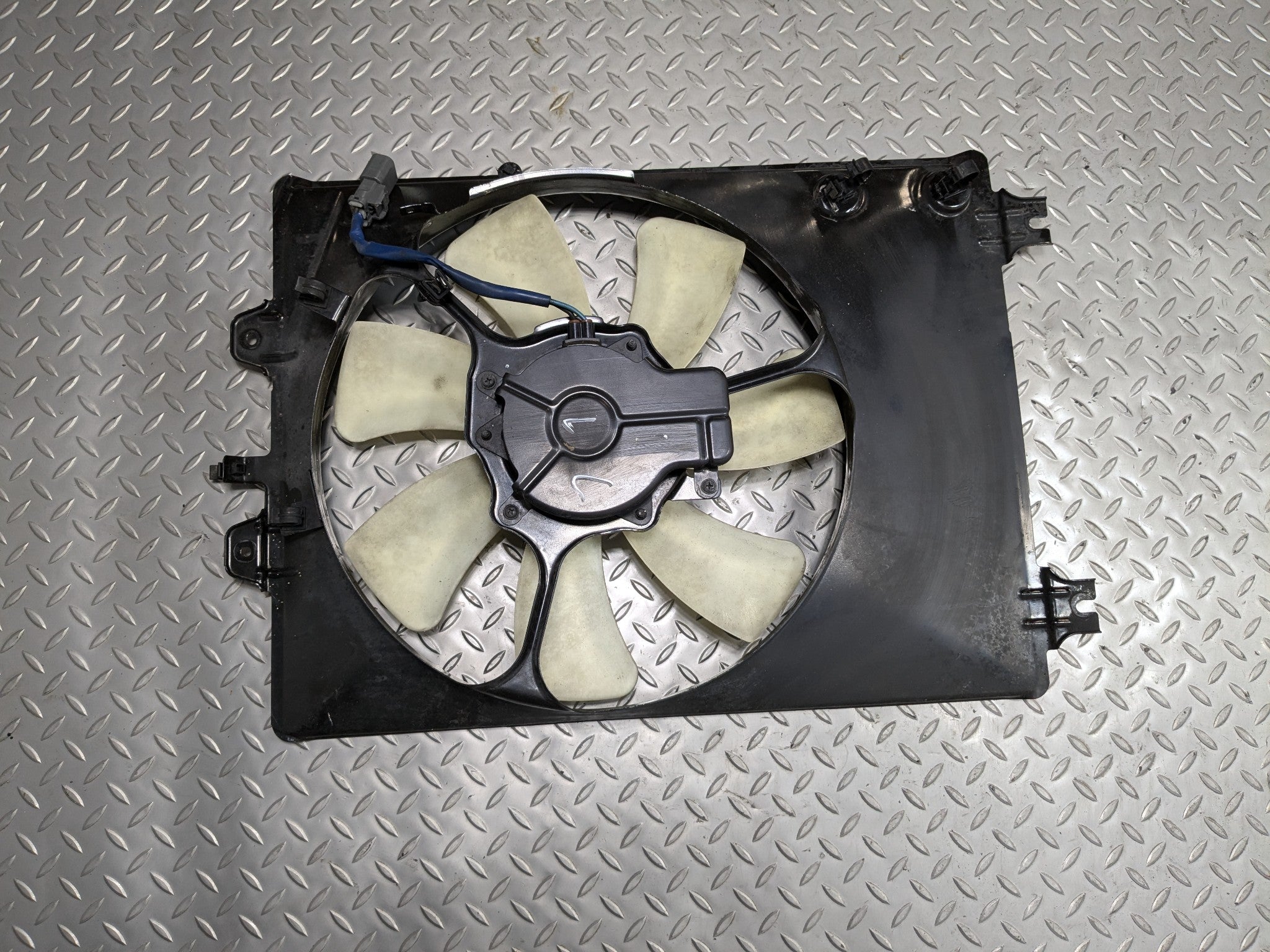 07 - 09 ACURA MDX OEM ELECTRIC COOLING FAN MOTOR CONDENSER ASSEMBLY LEFT SIDE
