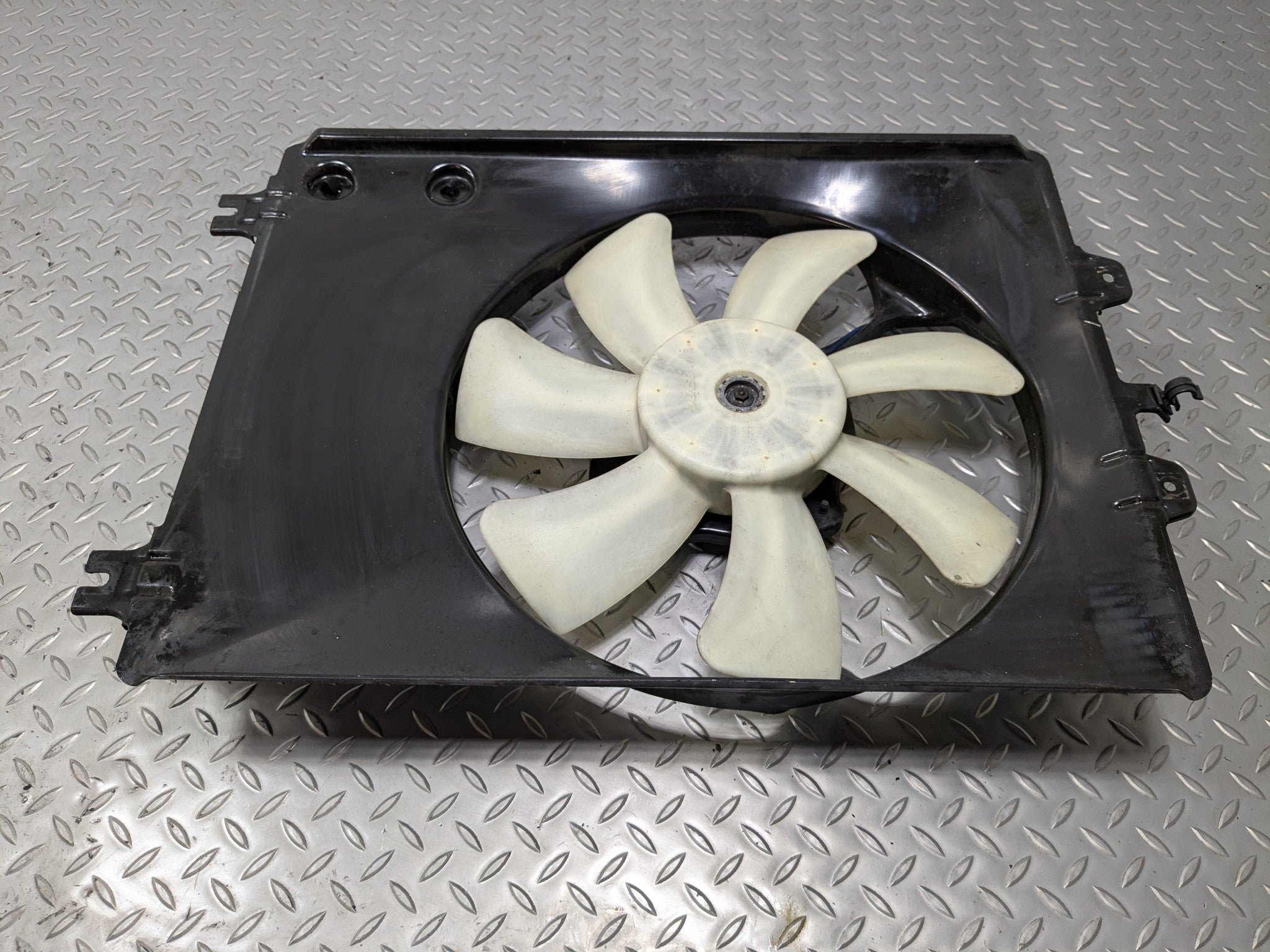 07 - 09 ACURA MDX OEM ELECTRIC COOLING FAN MOTOR CONDENSER ASSEMBLY LEFT SIDE