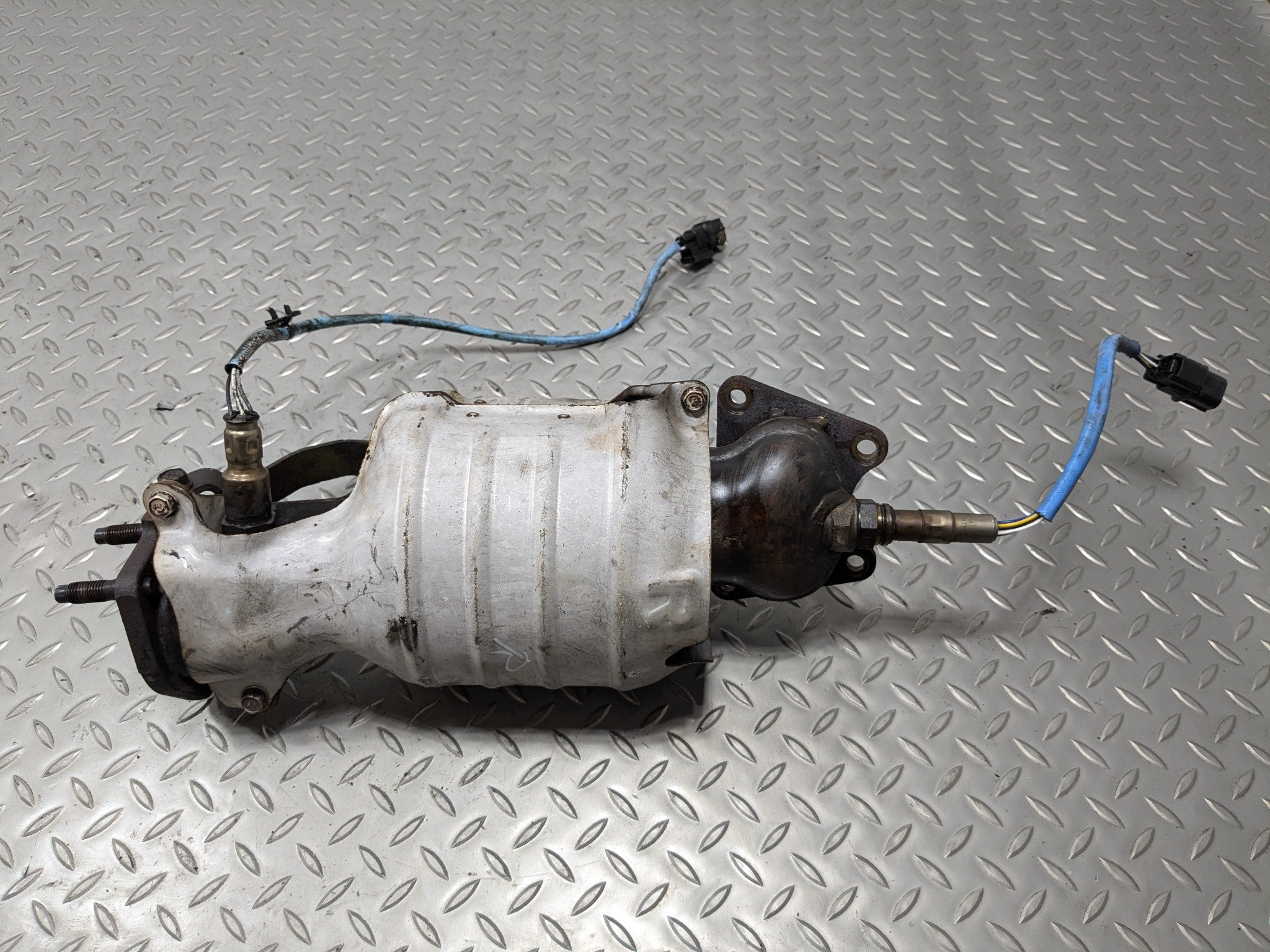 07 - 09 ACURA MDX OEM 3.7L EXHAUST MANIFOLD DOWNPIPE WITH HEAT SHIELD REAR SIDE