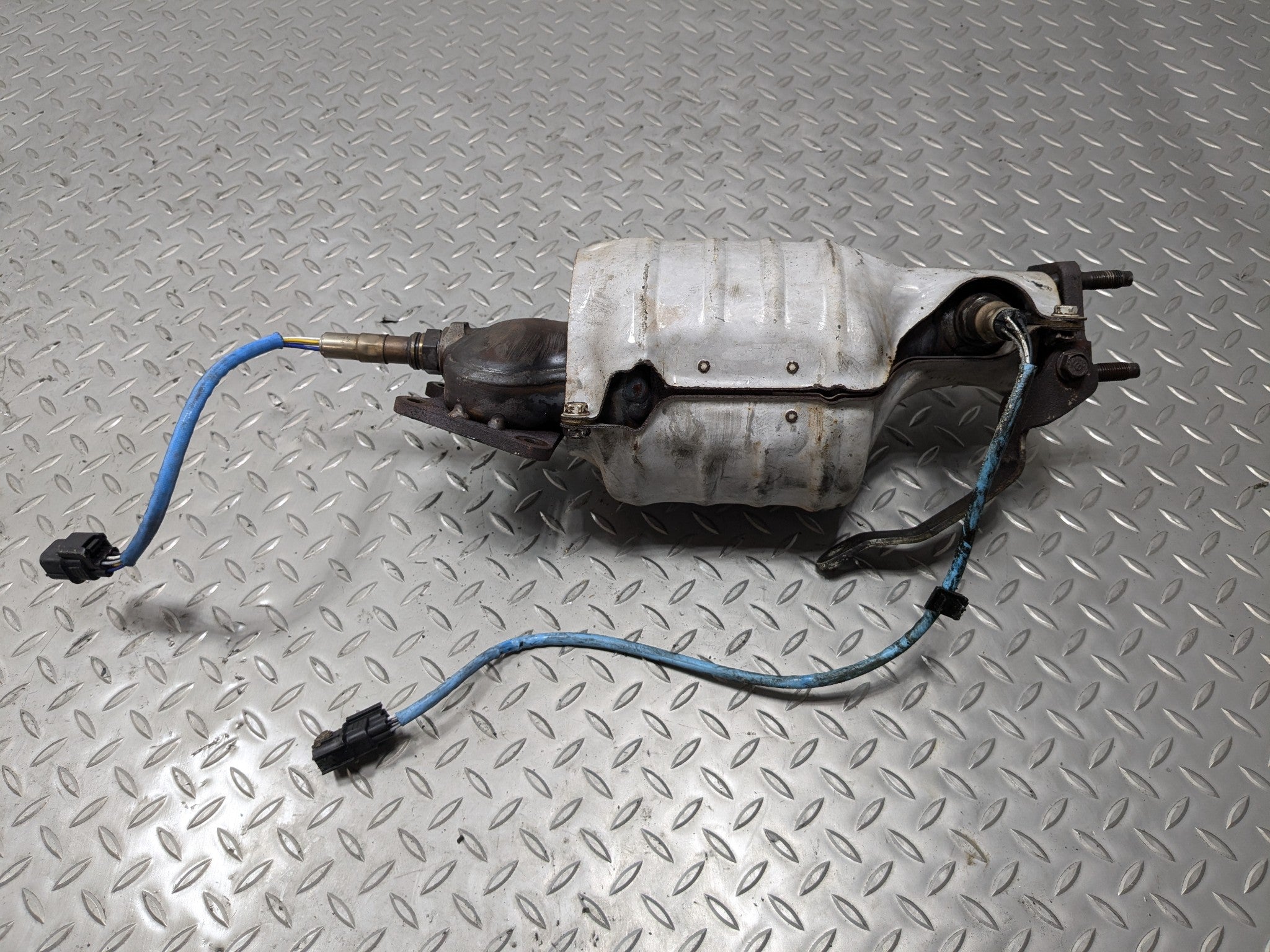 07 - 09 ACURA MDX OEM 3.7L EXHAUST MANIFOLD DOWNPIPE WITH HEAT SHIELD REAR SIDE