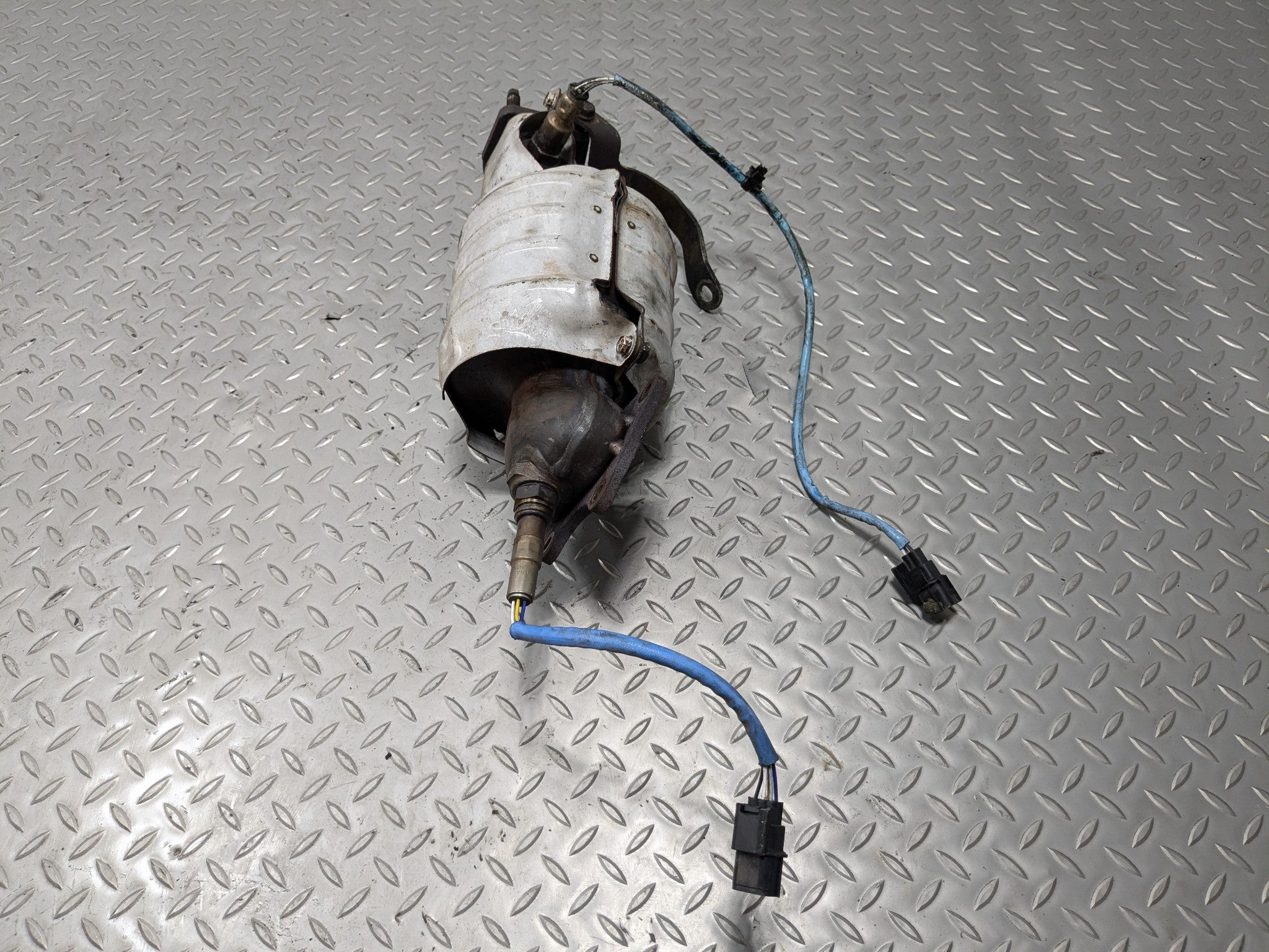 07 - 09 ACURA MDX OEM 3.7L EXHAUST MANIFOLD DOWNPIPE WITH HEAT SHIELD REAR SIDE