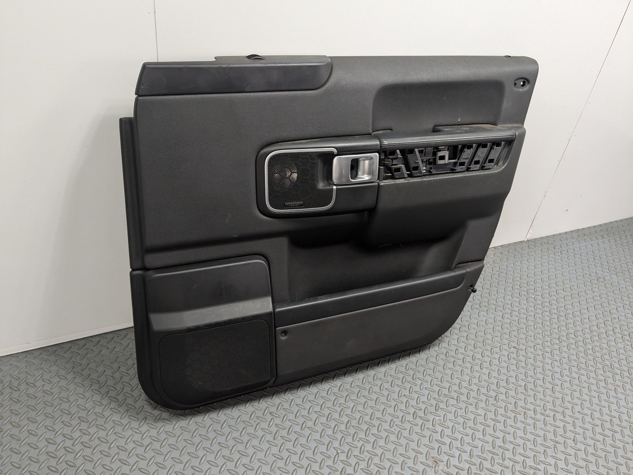 2010 - 2012 LAND ROVER RANGE ROVER OEM FRONT RIGHT SIDE INTERIOR DOOR TRIM PANEL