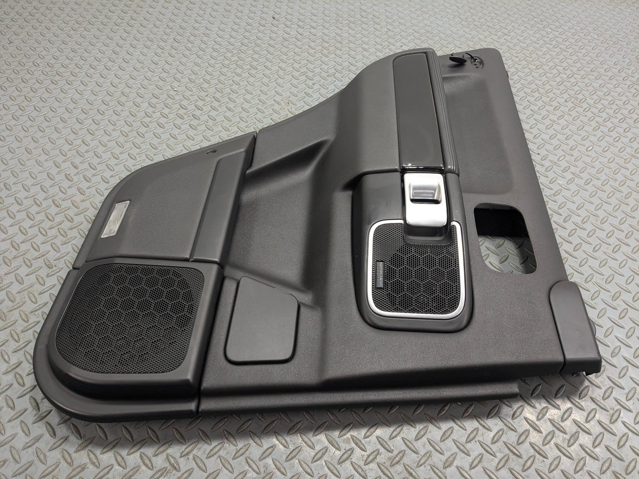 10 - 12 LAND ROVER RANGE ROVER OEM REAR LEFT DRIVER INTERIOR DOOR TRIM PANEL