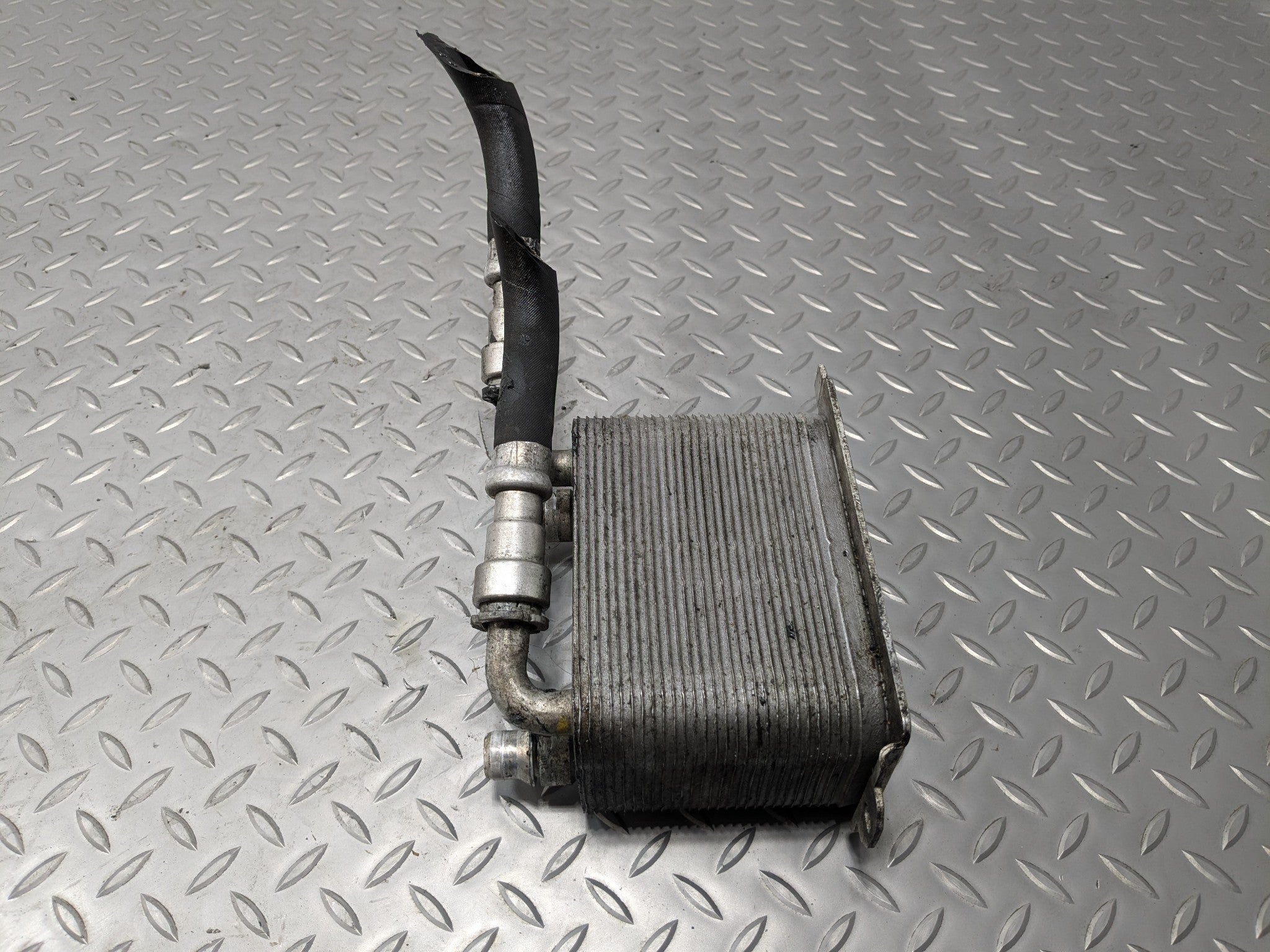 2010 - 2012 LAND ROVER RANGE ROVER OEM TRANSMISSION OIL COOLER RADIATOR ASSEMBLY