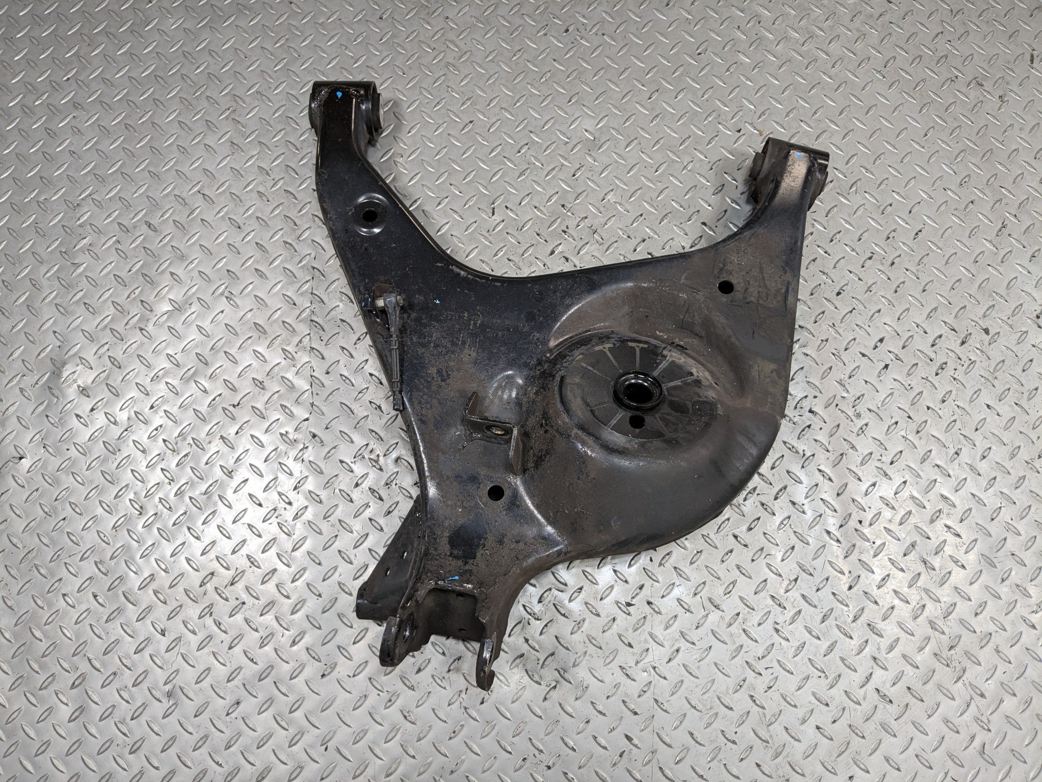 10 - 12 LAND ROVER RANGE ROVER OEM SUSPENSION LOWER CONTROL ARM REAR LEFT SIDE