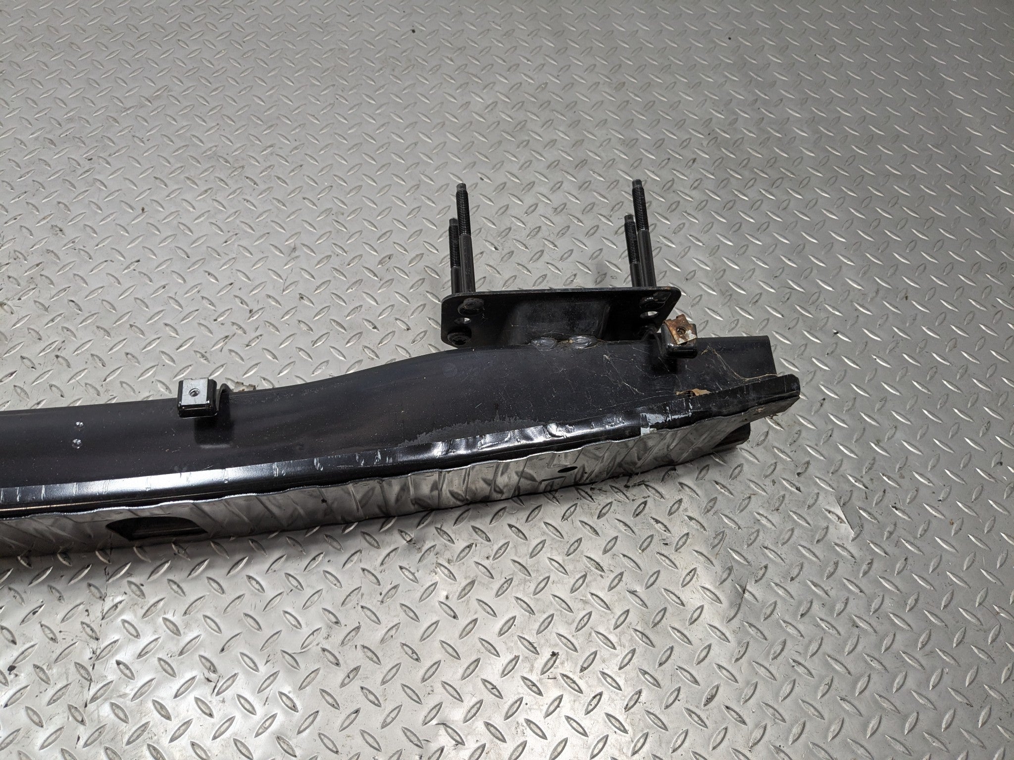 10 - 12 LAND ROVER RANGE ROVER OEM REAR BUMPER REINFORCEMENT SUPPORT IMPACT BAR