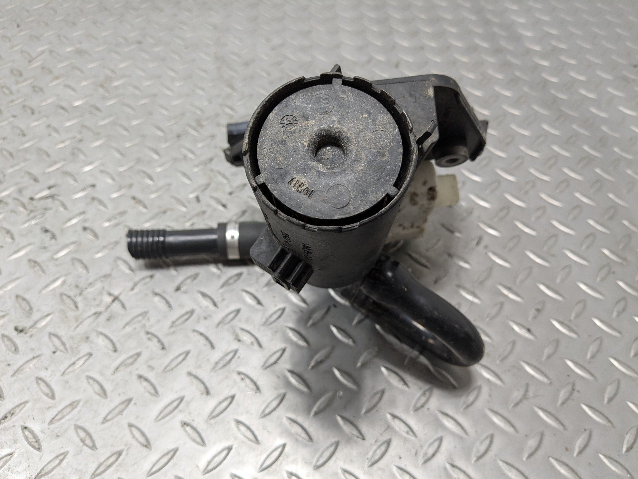 10 - 12 LAND ROVER RANGE ROVER OEM EVAPORATOR CANISTER VAPOR LEAK DETECTION PUMP