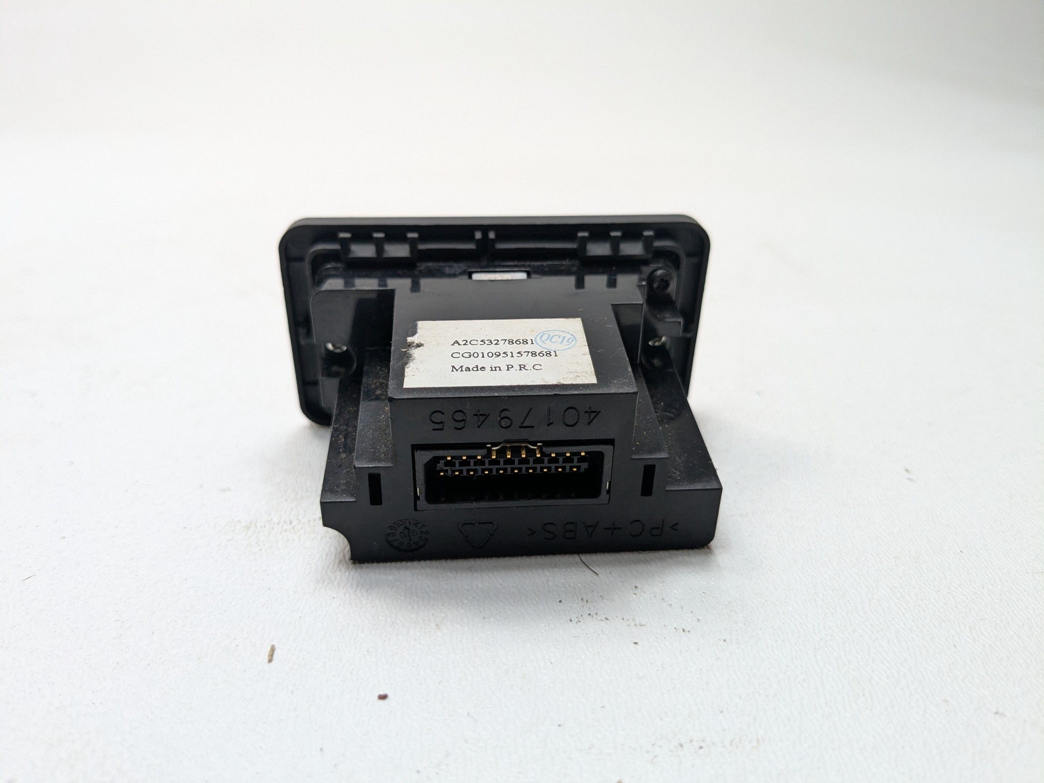 2010 - 2012 LAND ROVER RANGE ROVER OEM USB IPOD JACK SOCKET CONNECTOR PANEL