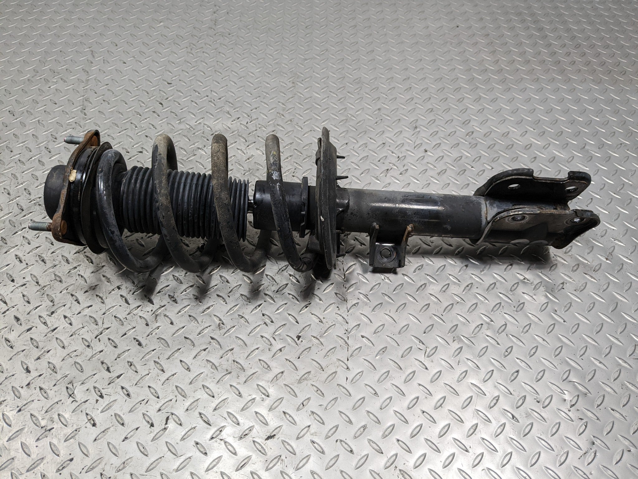 13 - 16 HYUNDAI SANTA FE OEM 3.3L LWB SUSPENSION SHOCK STRUT FRONT RIGHT SIDE
