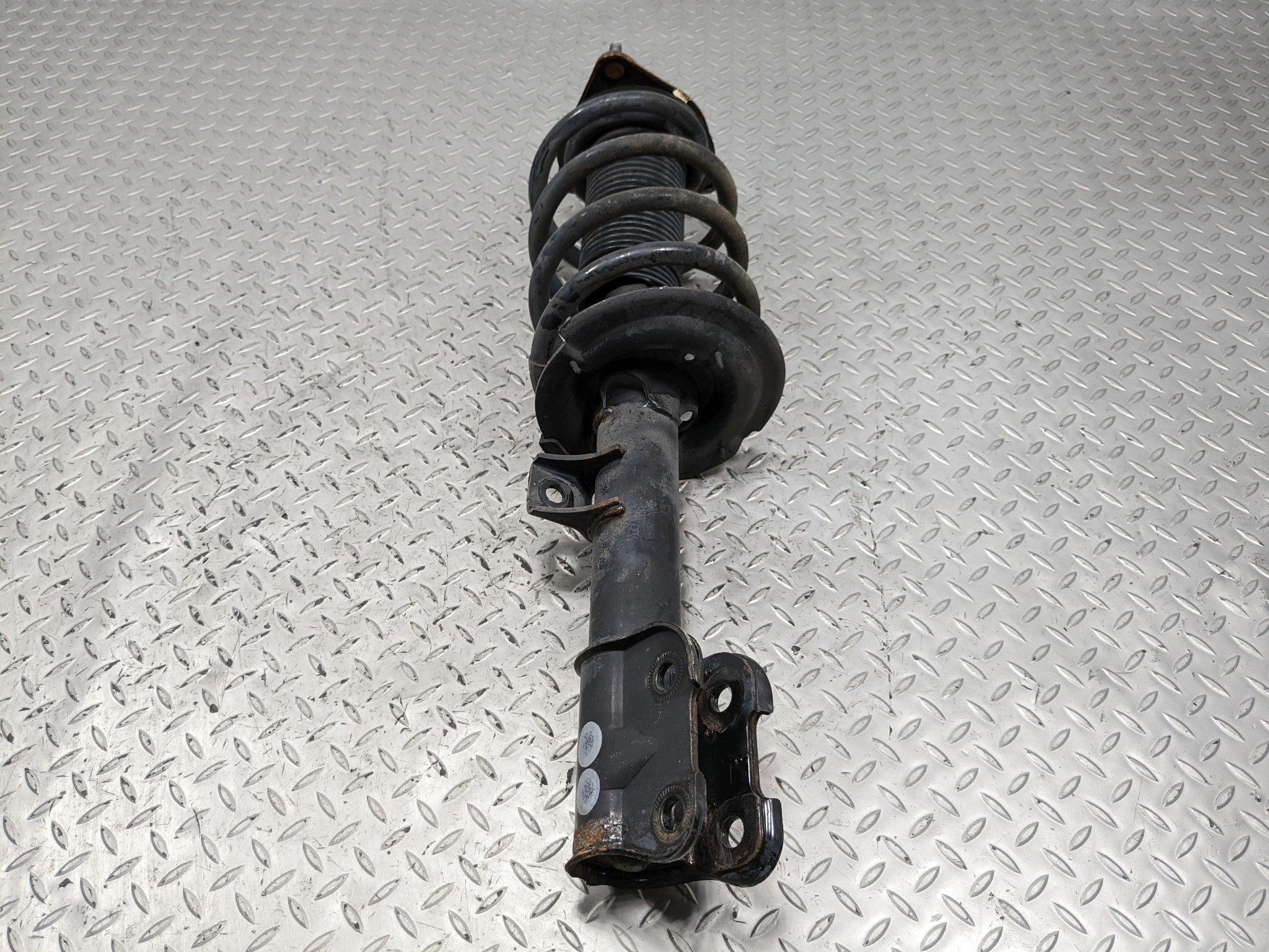 13 - 16 HYUNDAI SANTA FE OEM 3.3L LWB SUSPENSION SHOCK STRUT FRONT RIGHT SIDE