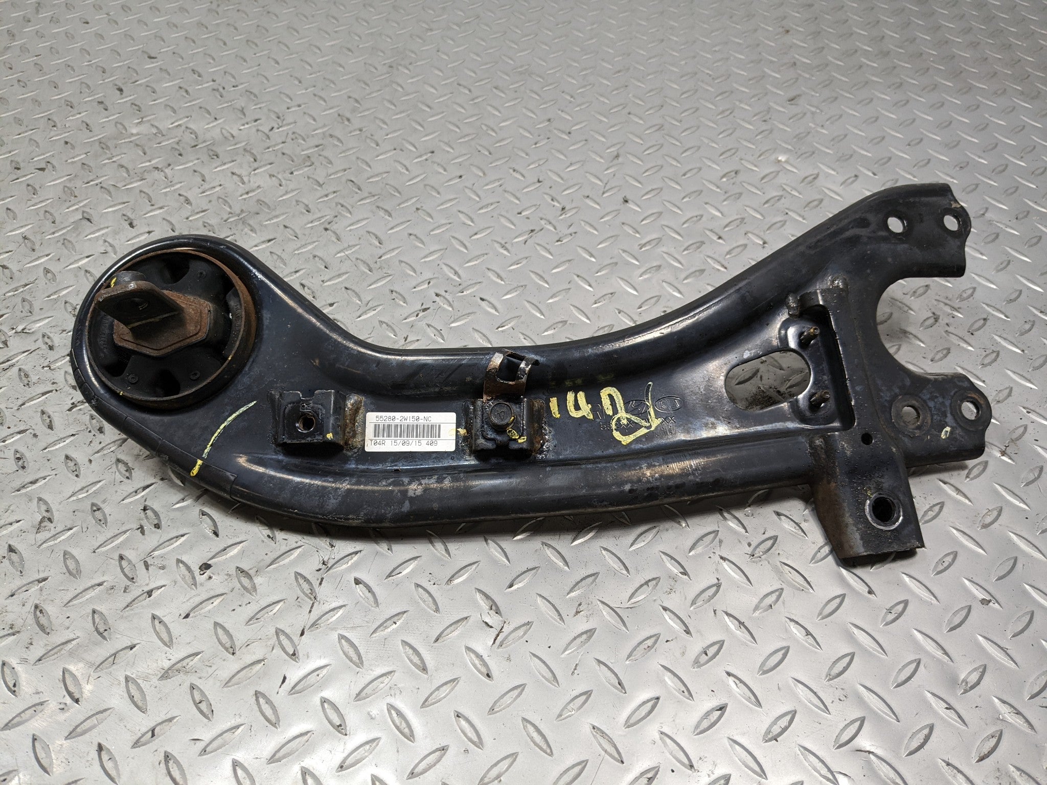 13 - 16 HYUNDAI SANTA FE OEM 3.3L LWB AWD TRAILING LOWER CONTROL ARM REAR RIGHT