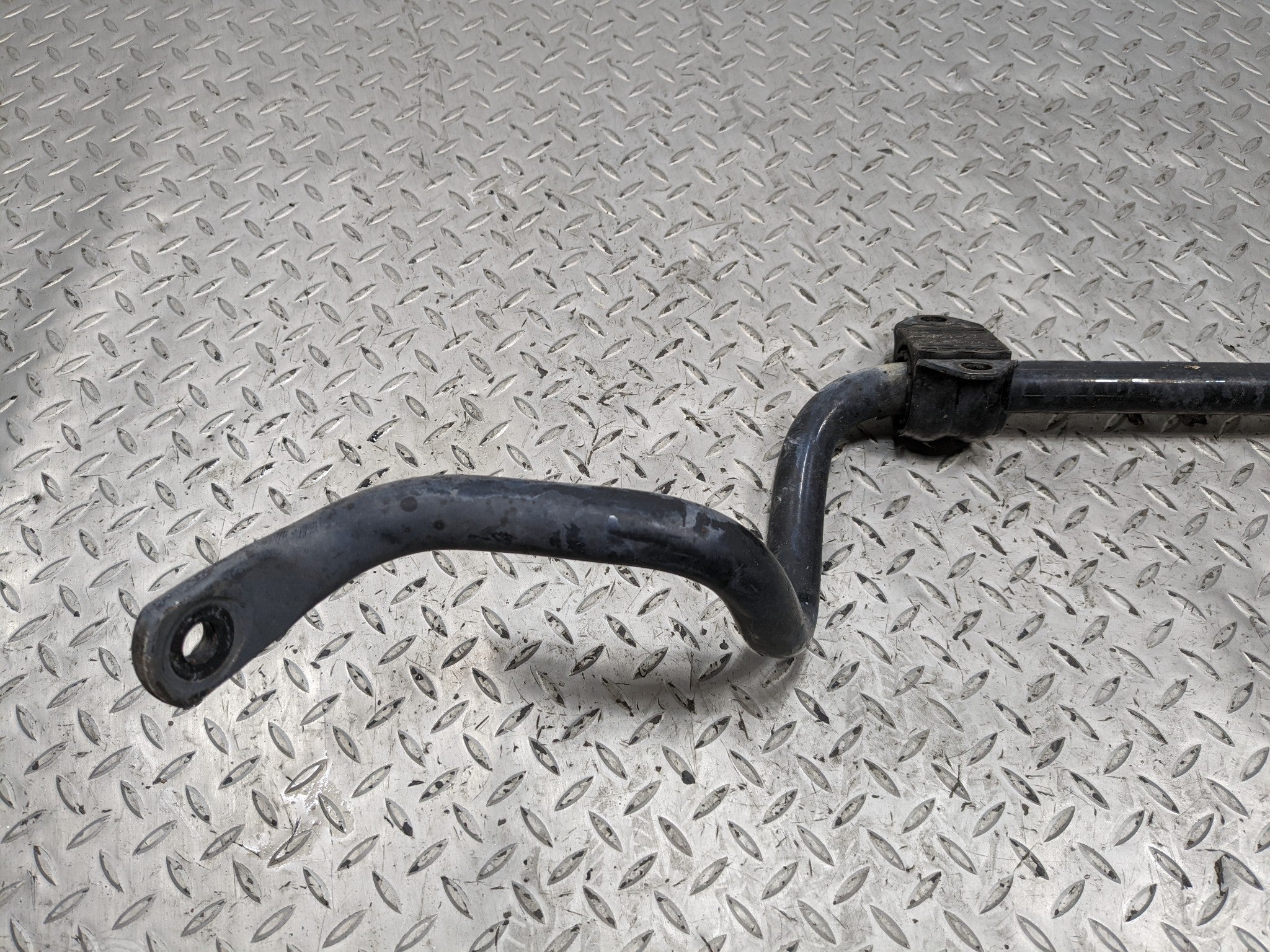 13 - 16 HYUNDAI SANTA FE OEM SWAY BAR STABILIZER SUSPENSION ANTI ROLL FRONT SIDE