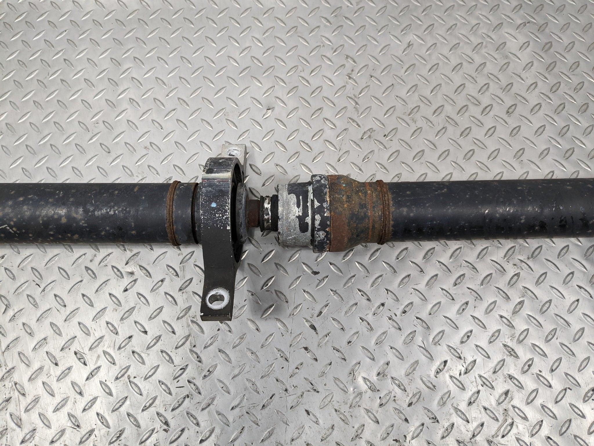 13 - 16 HYUNDAI SANTA FE OEM 3.3L REAR DRIVE SHAFT CARDAN PROPELLER LWB ASSEMBLY