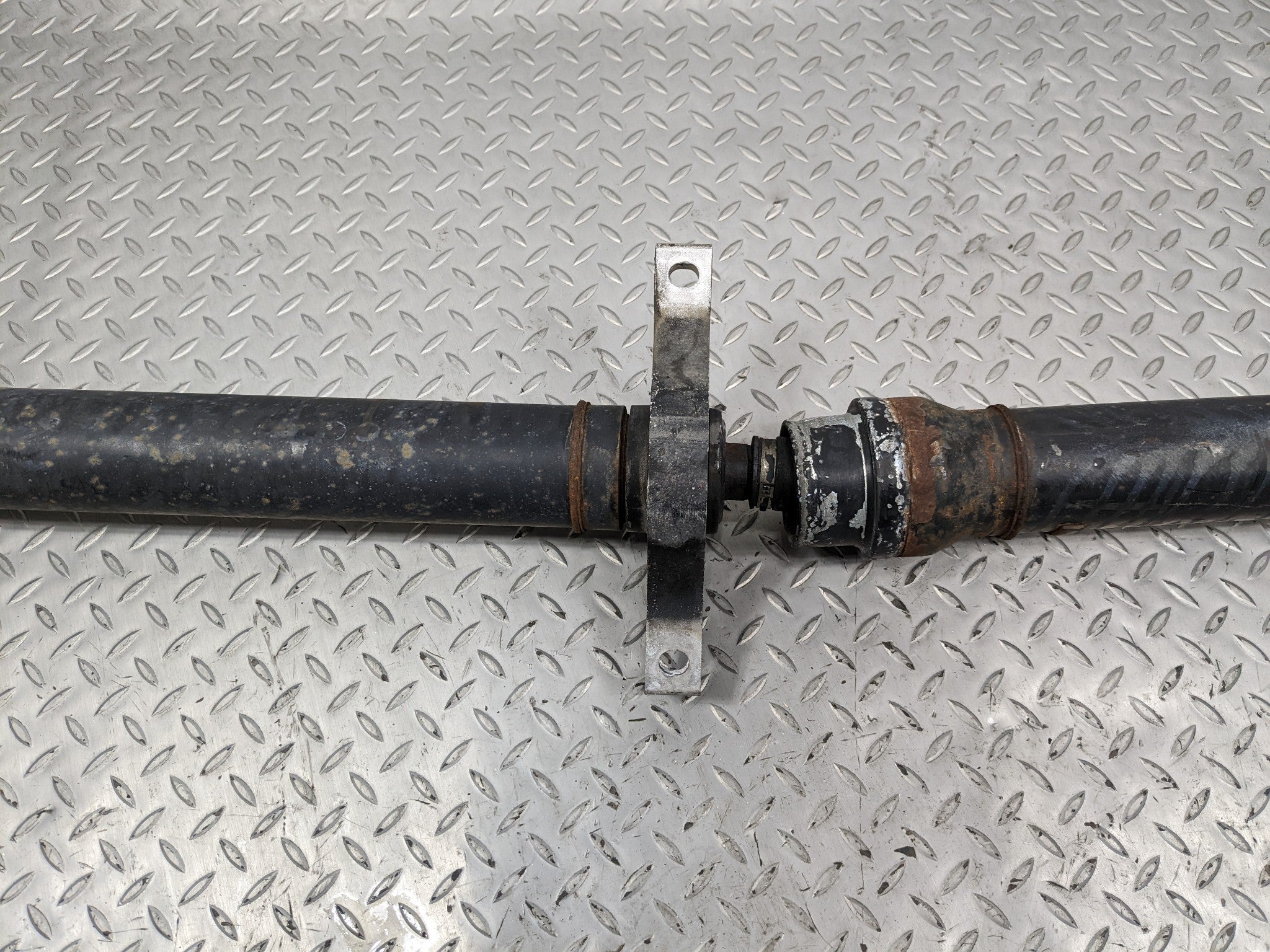 13 - 16 HYUNDAI SANTA FE OEM 3.3L REAR DRIVE SHAFT CARDAN PROPELLER LWB ASSEMBLY
