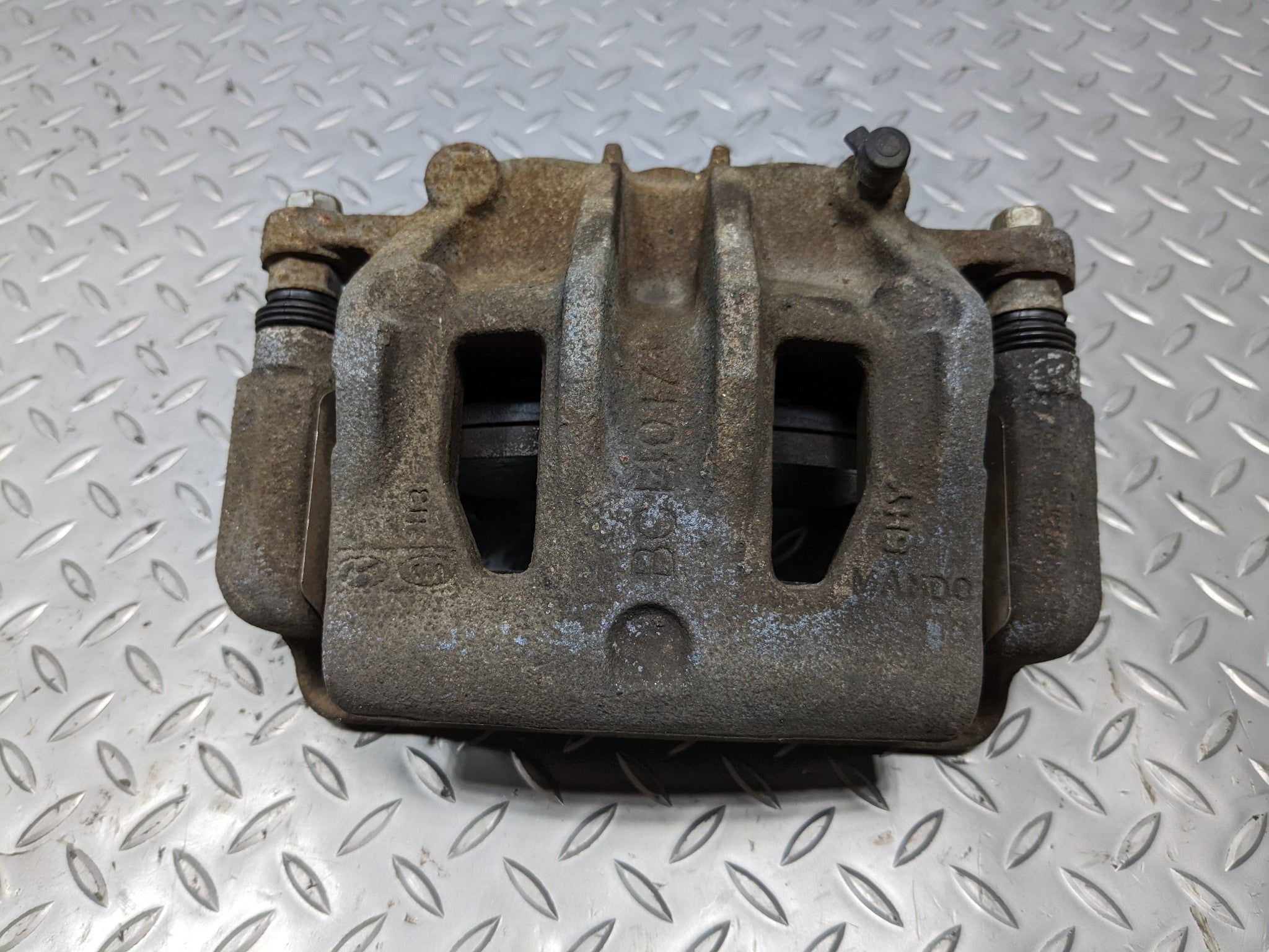 13 - 16 HYUNDAI SANTA FE OEM BRAKE CALIPER ASSEMBLY FRONT RIGHT PASSENGER SIDE