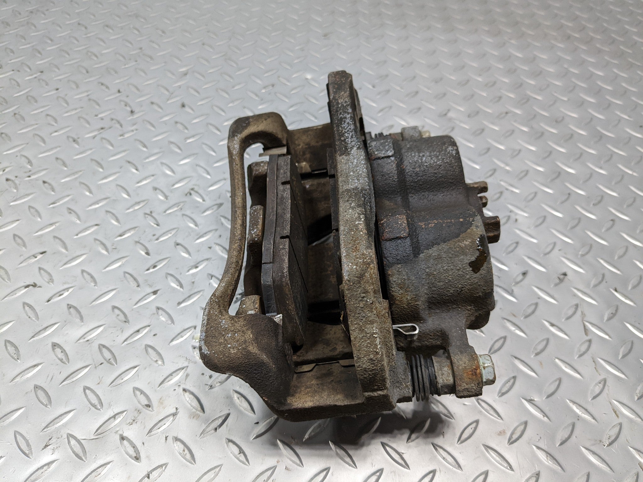 13 - 16 HYUNDAI SANTA FE OEM BRAKE CALIPER ASSEMBLY FRONT RIGHT PASSENGER SIDE
