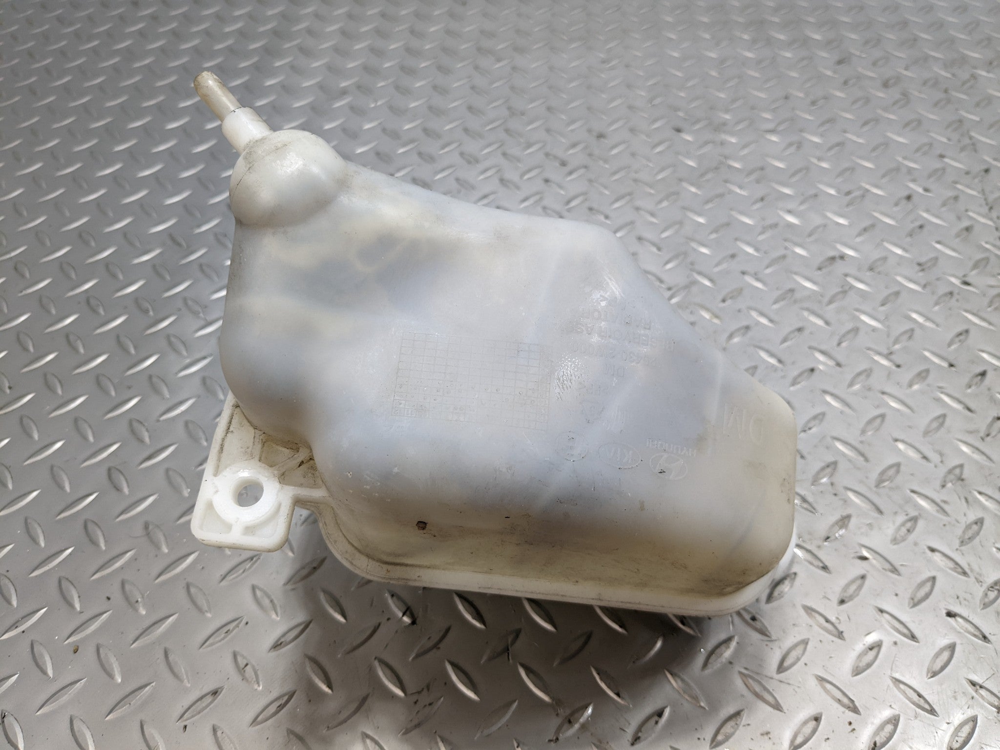 13 - 16 HYUNDAI SANTA FE OEM COOLANT RECOVERY BOTTLE RESERVOIR ENGINE RADIATOR