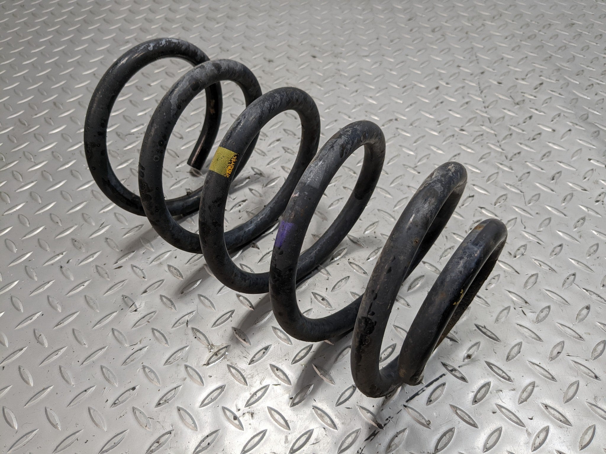 13 - 16 HYUNDAI SANTA FE OEM SUSPENSION COIL AIR SPRING SET REAR LEFT AND RIGHT