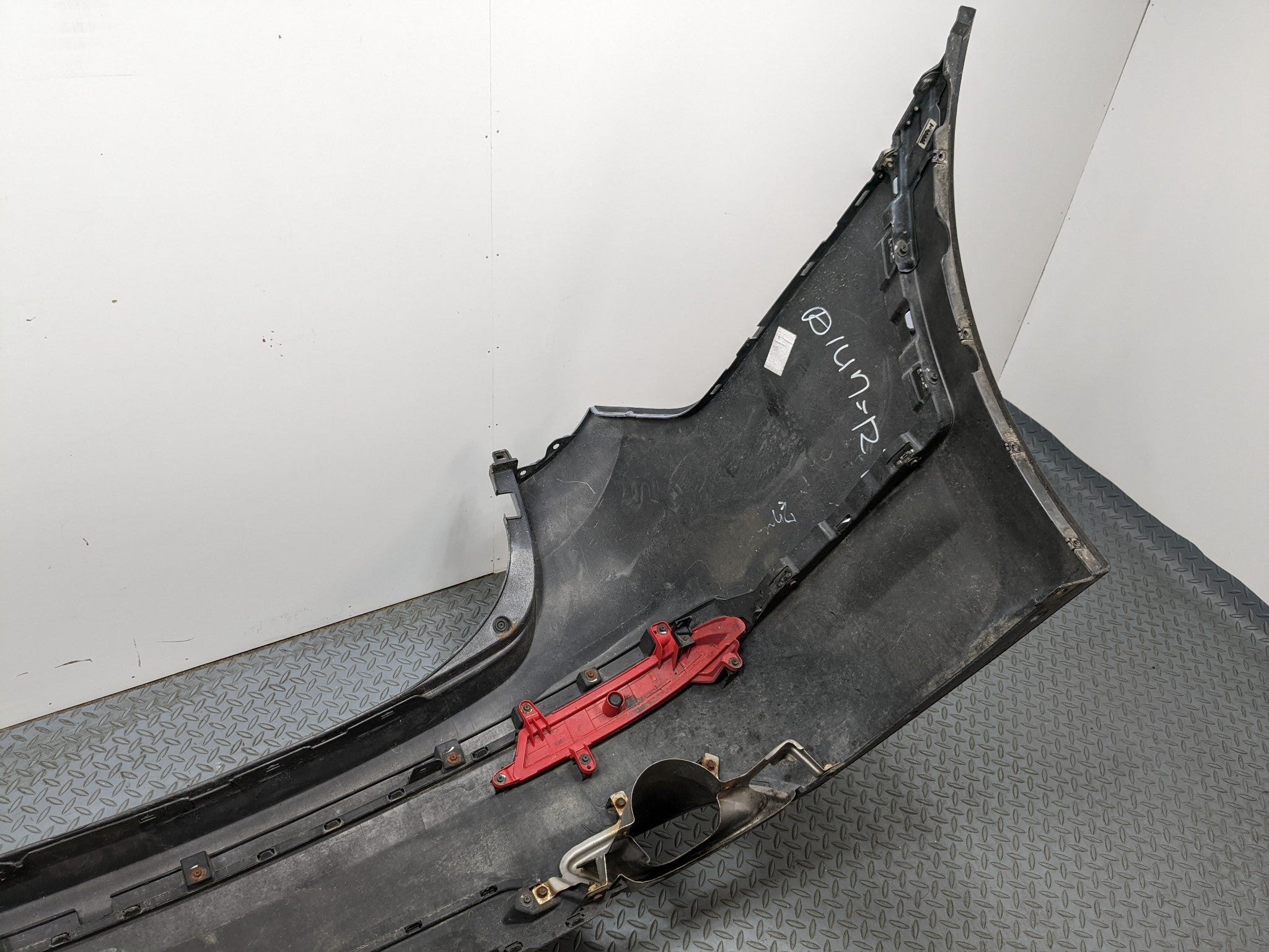 13 - 16 HYUNDAI SANTA FE OEM FRONT BUMPER COVER PANEL ASSEMBLY CIRCUIT SILVER