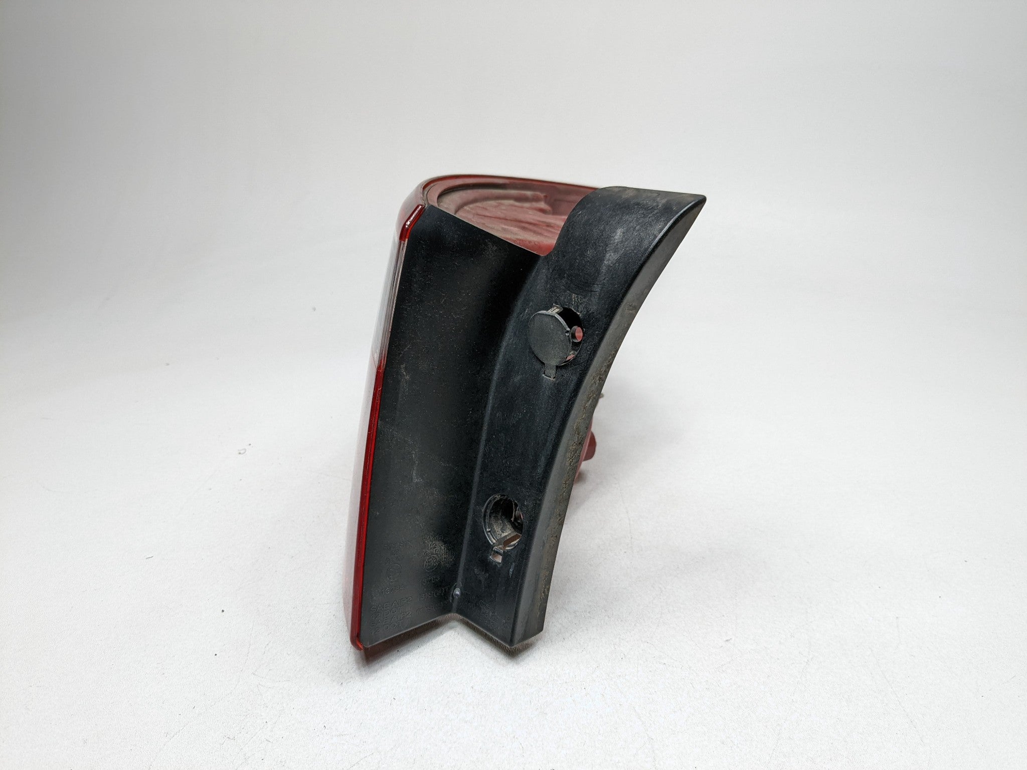 13 - 16 HYUNDAI SANTA FE OEM OUTER TAIL LIGHT QUARTER PANEL MOUNTED REAR LEFT