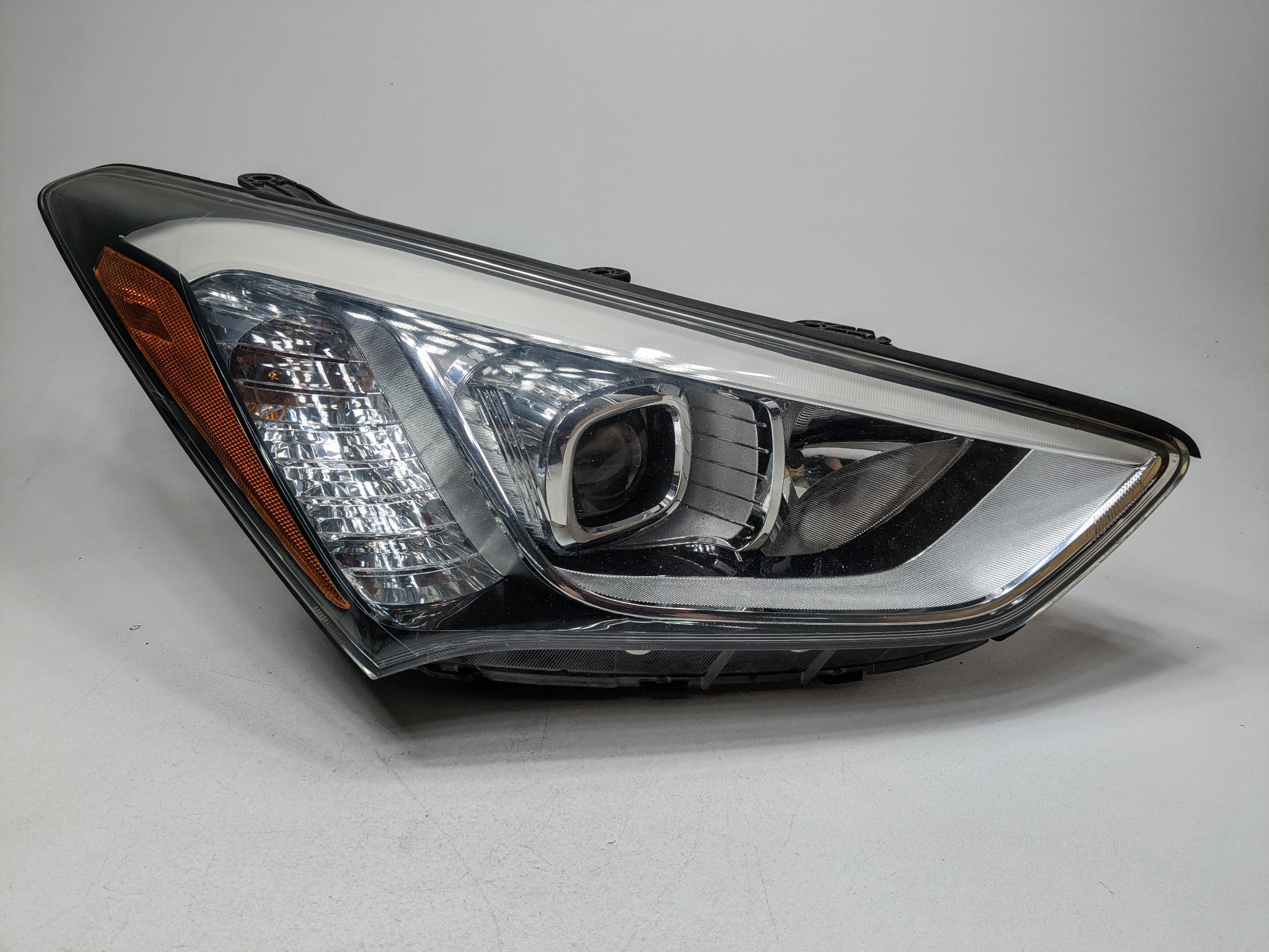 13-16 HYUNDAI SANTA FE OEM HALOGEN HEADLAMP ASSEMBLY FRONT RIGHT PASSENGER SIDE