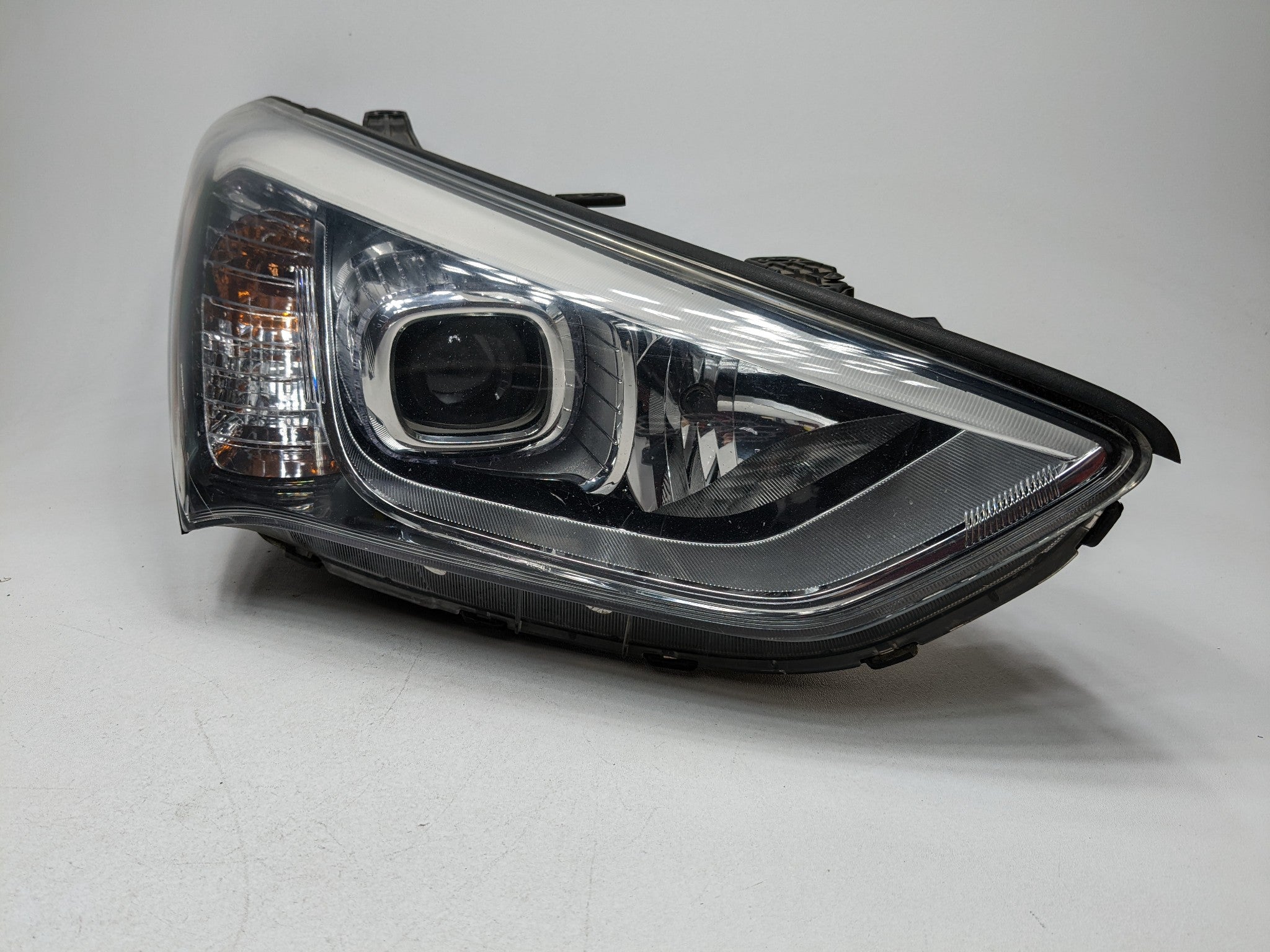 13-16 HYUNDAI SANTA FE OEM HALOGEN HEADLAMP ASSEMBLY FRONT RIGHT PASSENGER SIDE