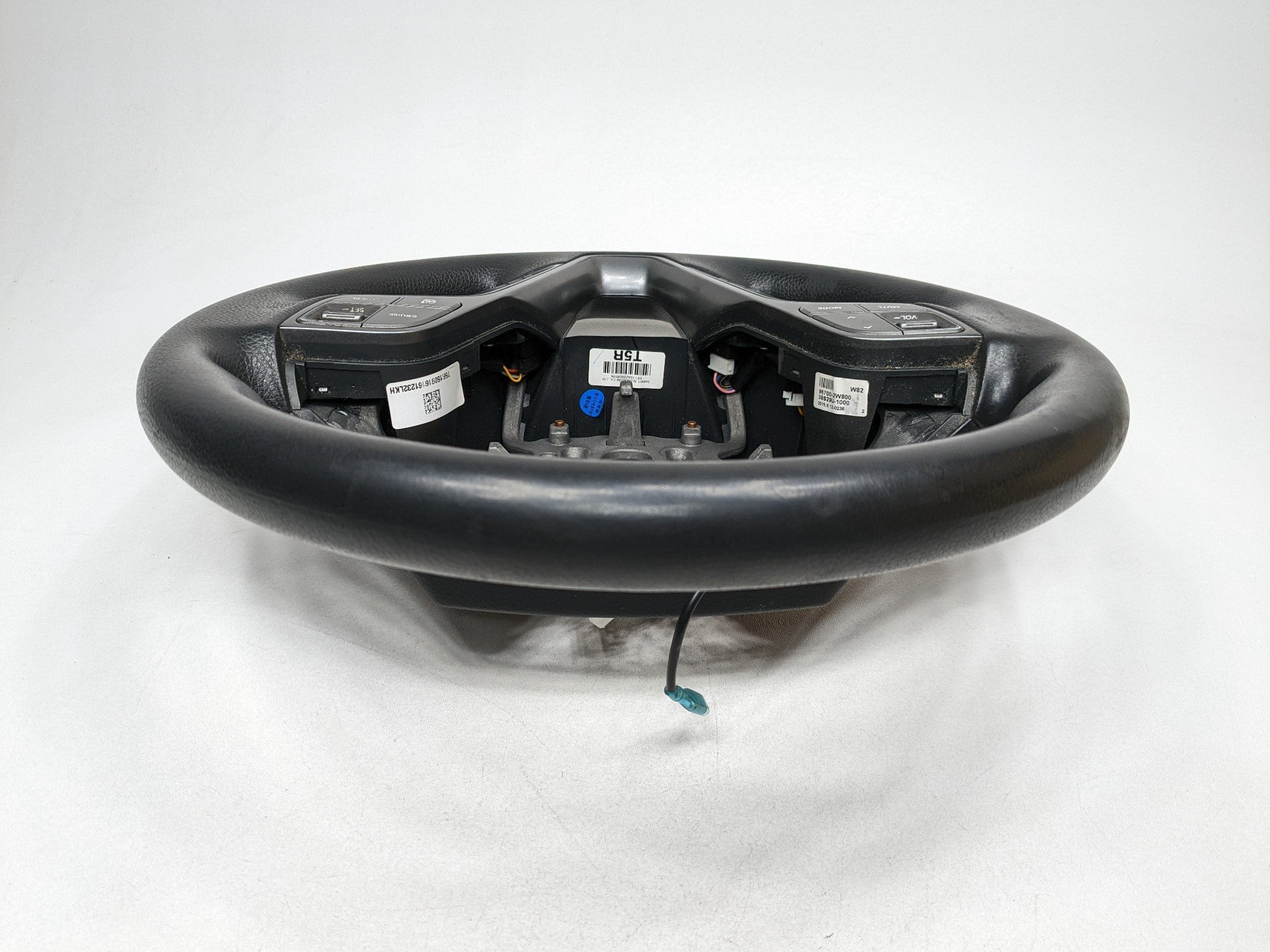 13 - 16 HYUNDAI SANTA FE OEM STEERING WHEEL WITH MULTIFUNCTIONAL CONTROL SWITCH