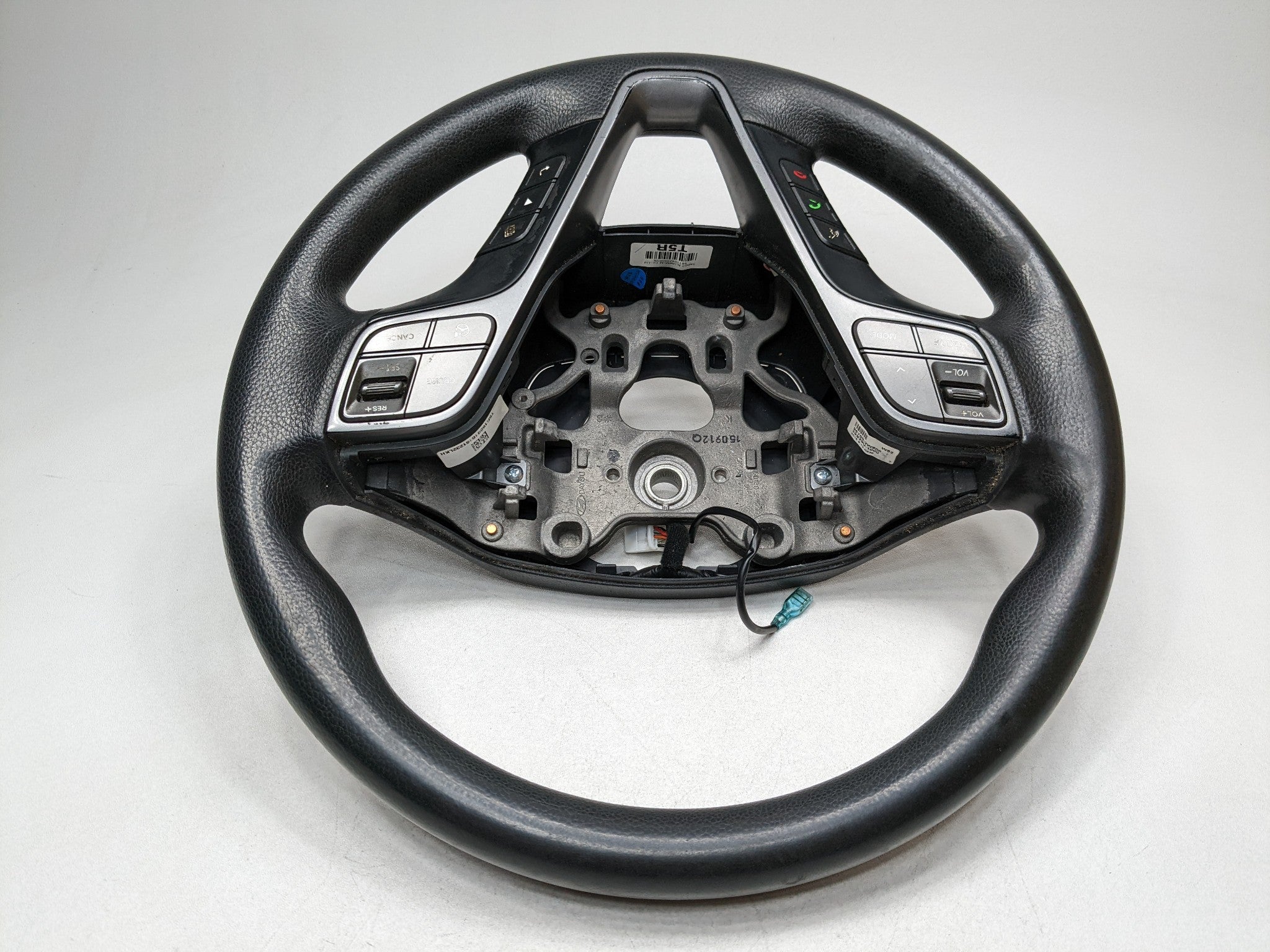 13 - 16 HYUNDAI SANTA FE OEM STEERING WHEEL WITH MULTIFUNCTIONAL CONTROL SWITCH