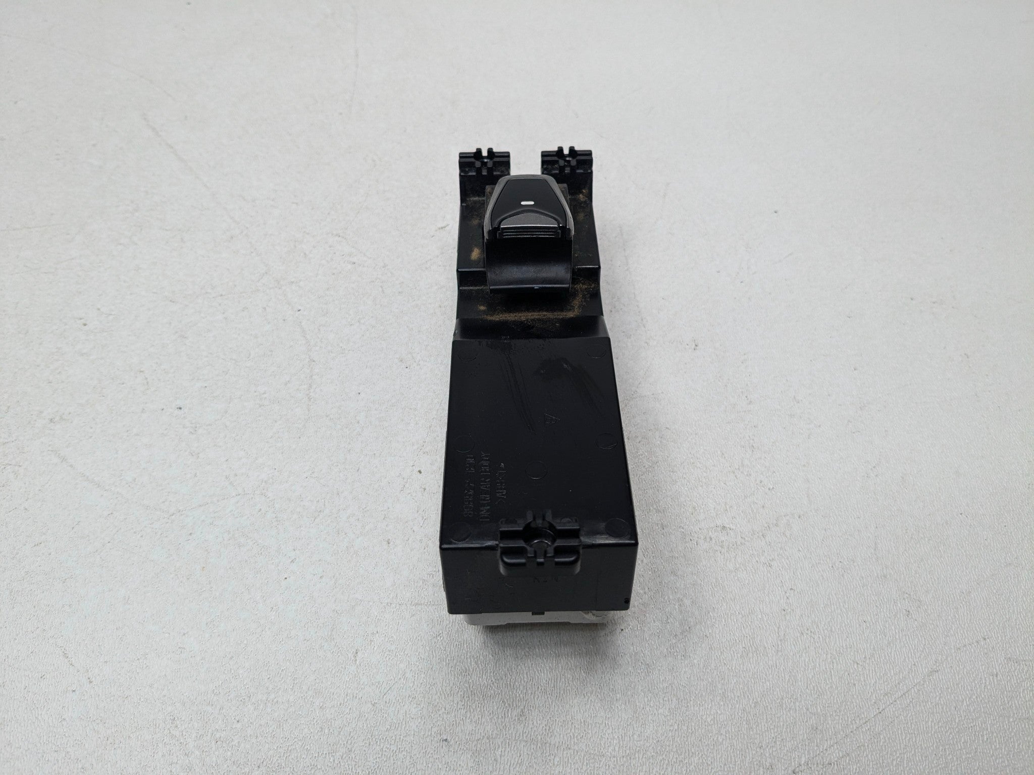 13-16 HYUNDAI SANTA FE OEM DOOR WINDOW CONTROL SWITCH REAR RIGHT PASSENGER SIDE
