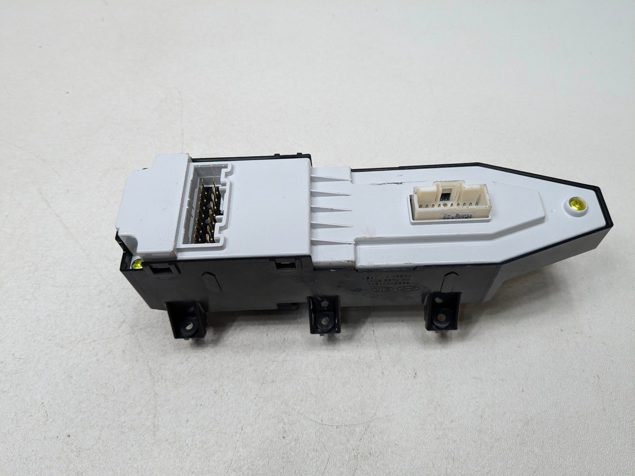 13-16 HYUNDAI SANTA FE OEM DOOR WINDOW CONTROL SWITCH FRONT RIGHT PASSENGER SIDE