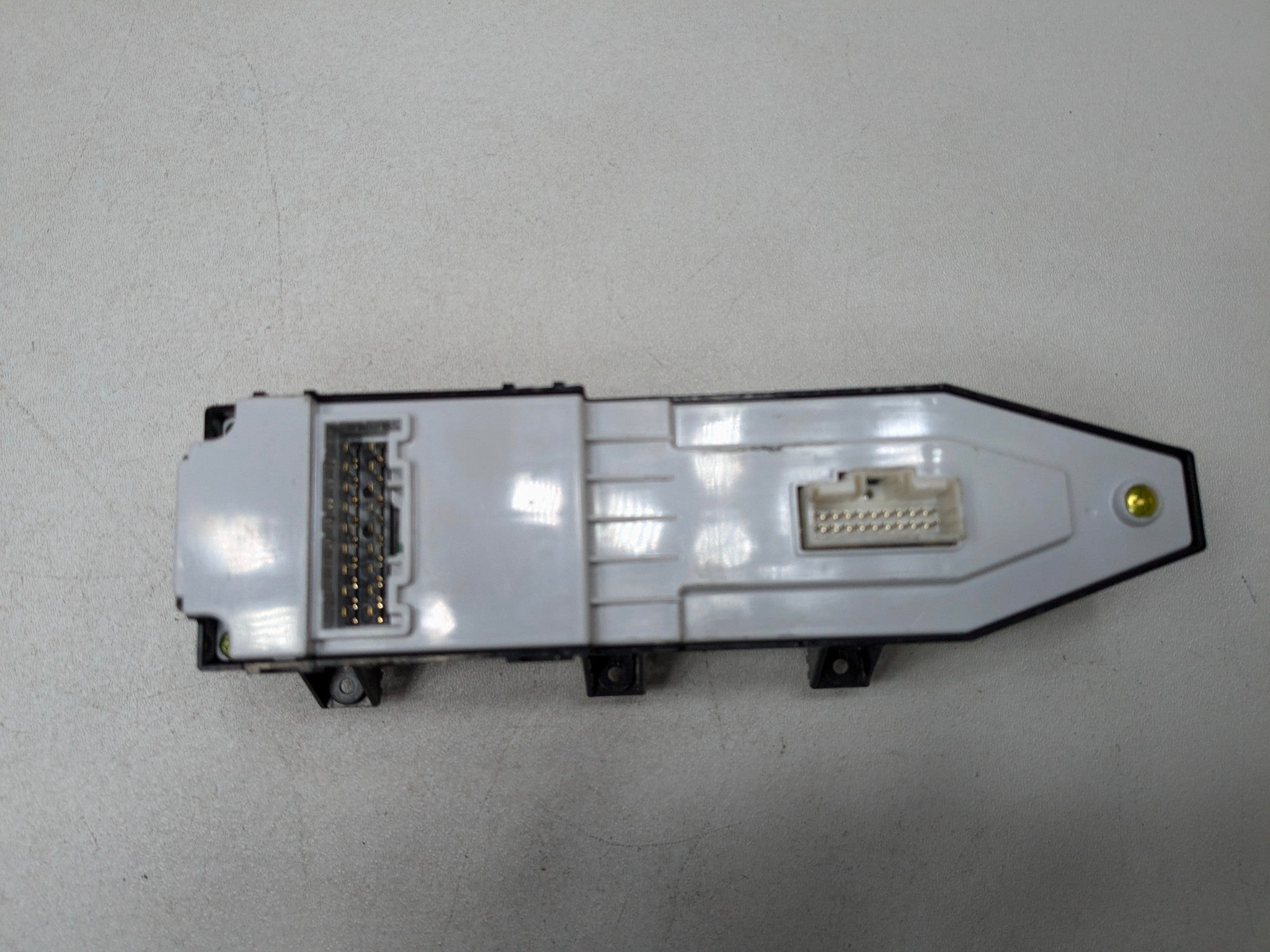 13-16 HYUNDAI SANTA FE OEM DOOR WINDOW CONTROL SWITCH FRONT RIGHT PASSENGER SIDE