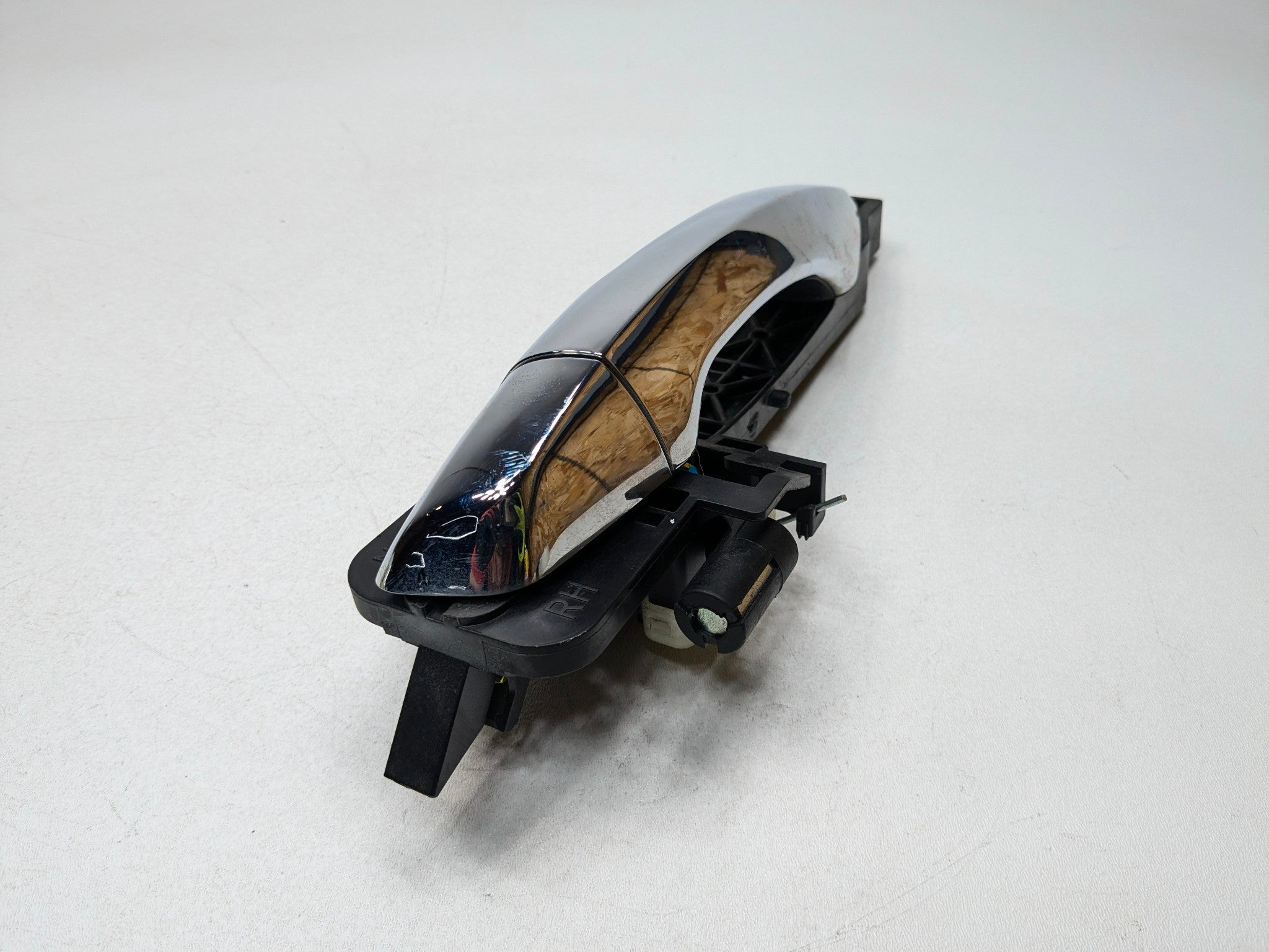 2013 - 2016 HYUNDAI SANTA FE OEM EXTERIOR DOOR HANDLE REAR RIGHT PASSENGER SIDE