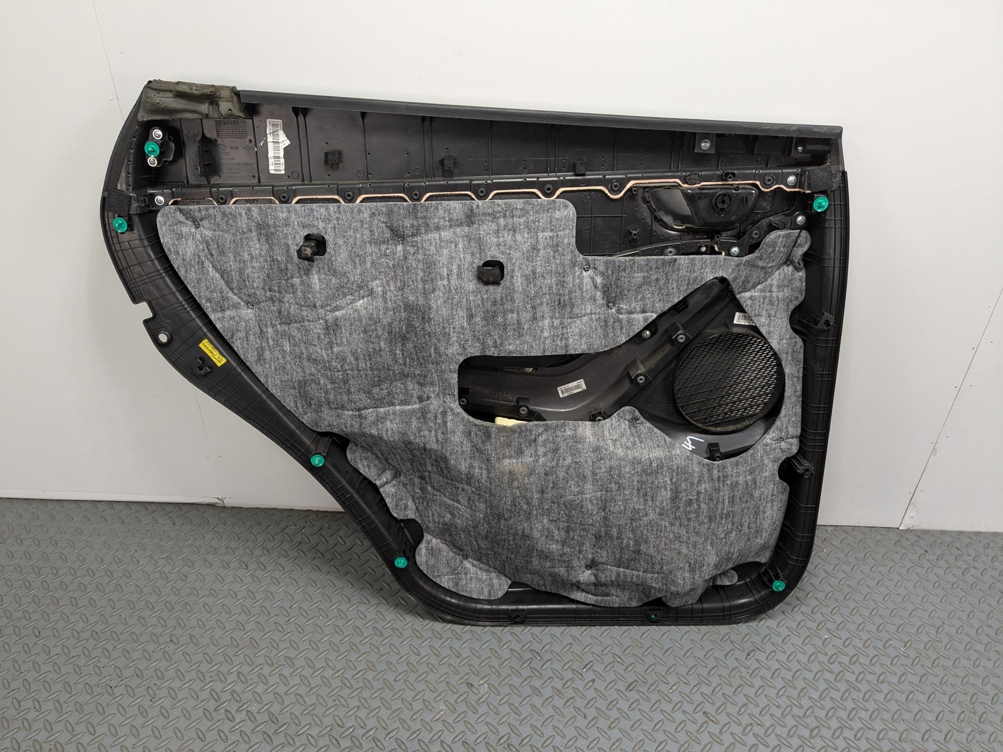 13 - 16 HYUNDAI SANTA FE OEM INTERIOR DOOR TRIM PANEL REAR RIGHT PASSENGER SIDE