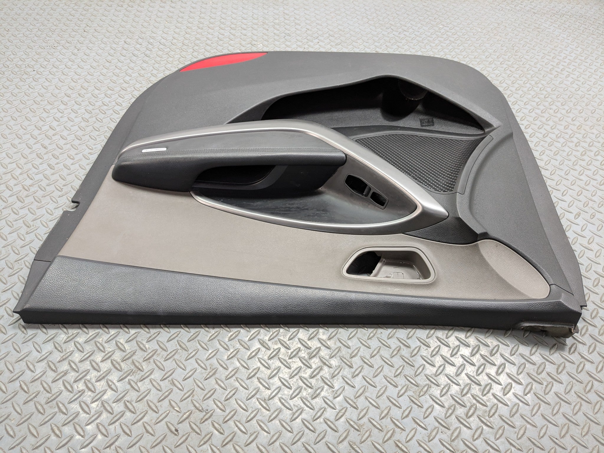 13 - 16 HYUNDAI SANTA FE OEM INTERIOR DOOR TRIM PANEL FRONT RIGHT PASSENGER SIDE