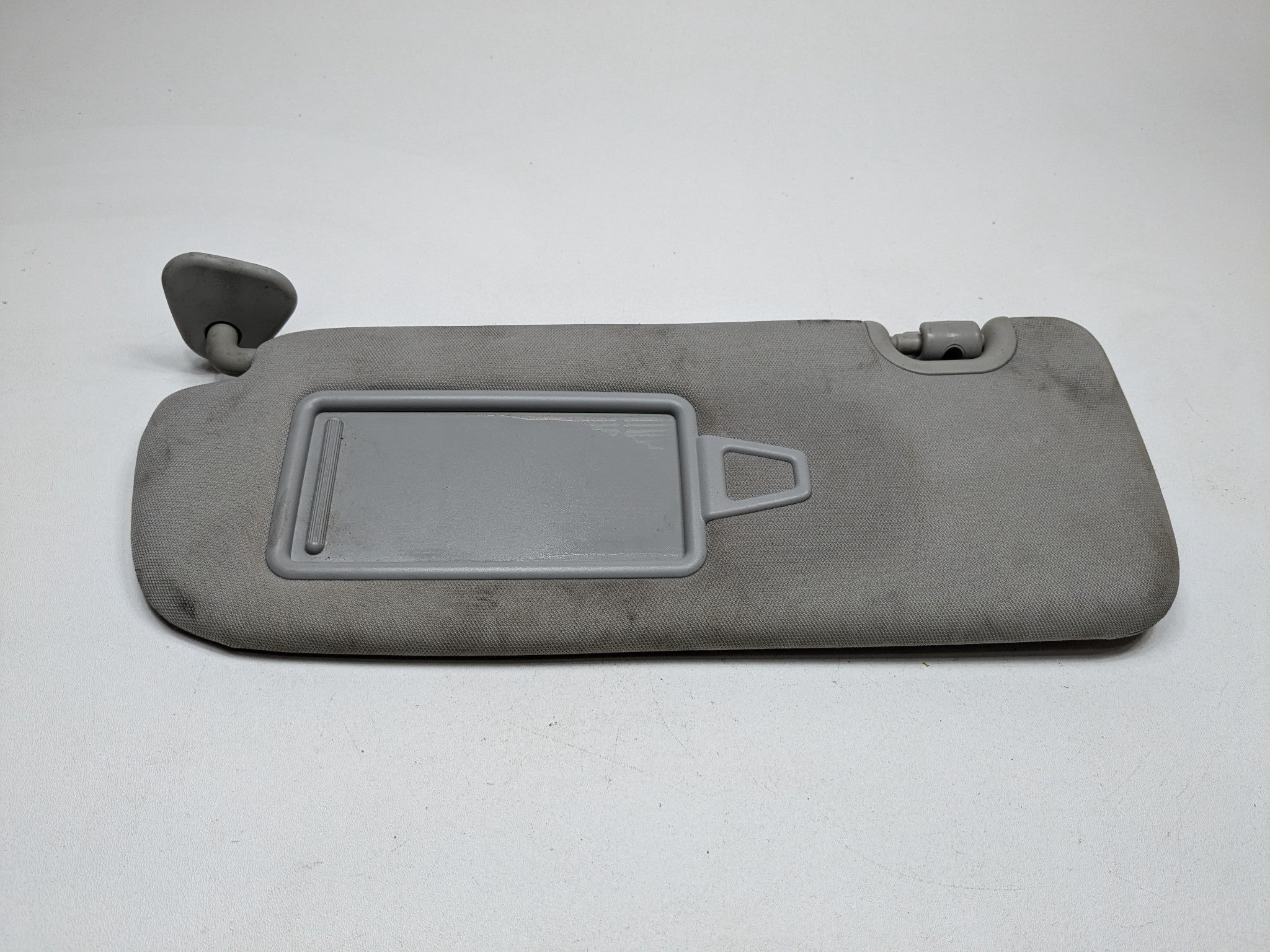 13 - 16 HYUNDAI SANTA FE OEM SUN VISOR GRAY INTERIOR UPPER ROOF FRONT LEFT SIDE
