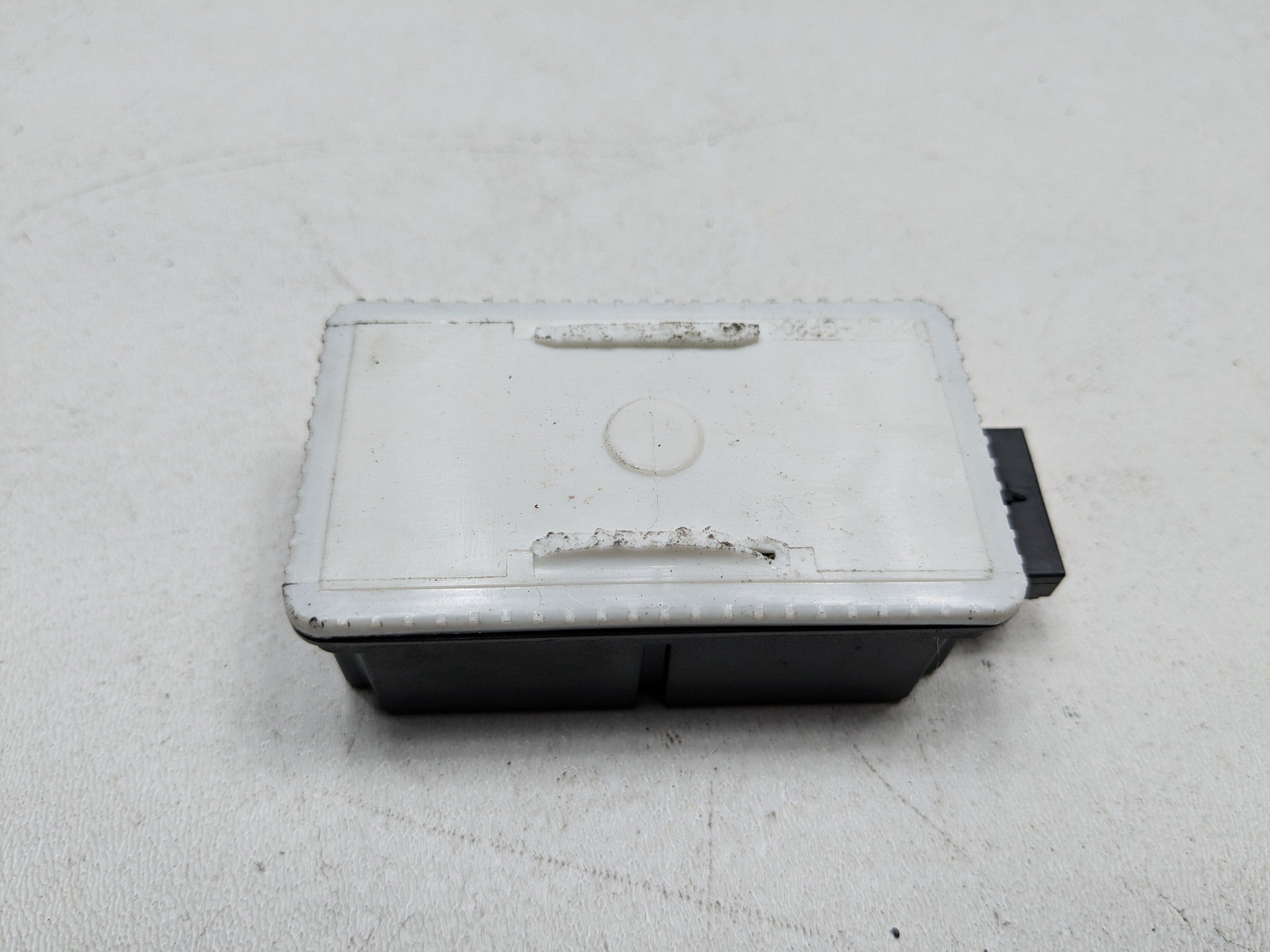 13 - 16 HYUNDAI SANTA FE OEM TPMS TIRE PRESSURE MONITORING CONTROL MODULE UNIT