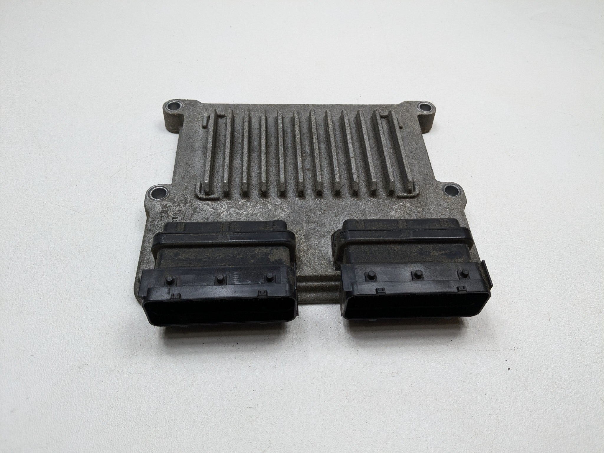13 - 16 HYUNDAI SANTA FE OEM ENGINE MOTOR BRAIN BOX ELECTRONIC CONTROL MODULE