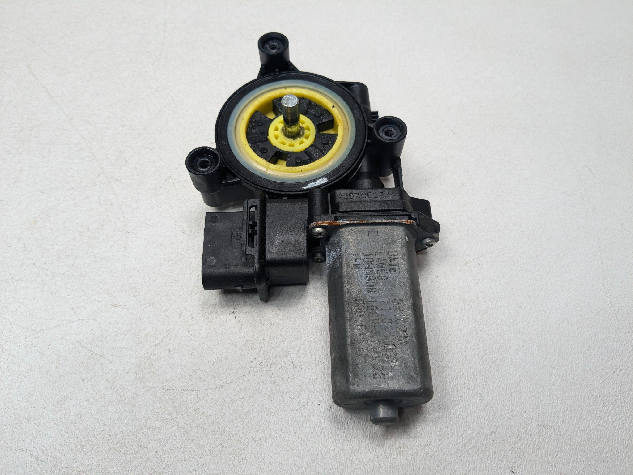 2015 - 2018 BMW 320I OEM FRONT RIGHT PASSENGER SIDE POWER WINDOW MOTOR ASSEMBLY