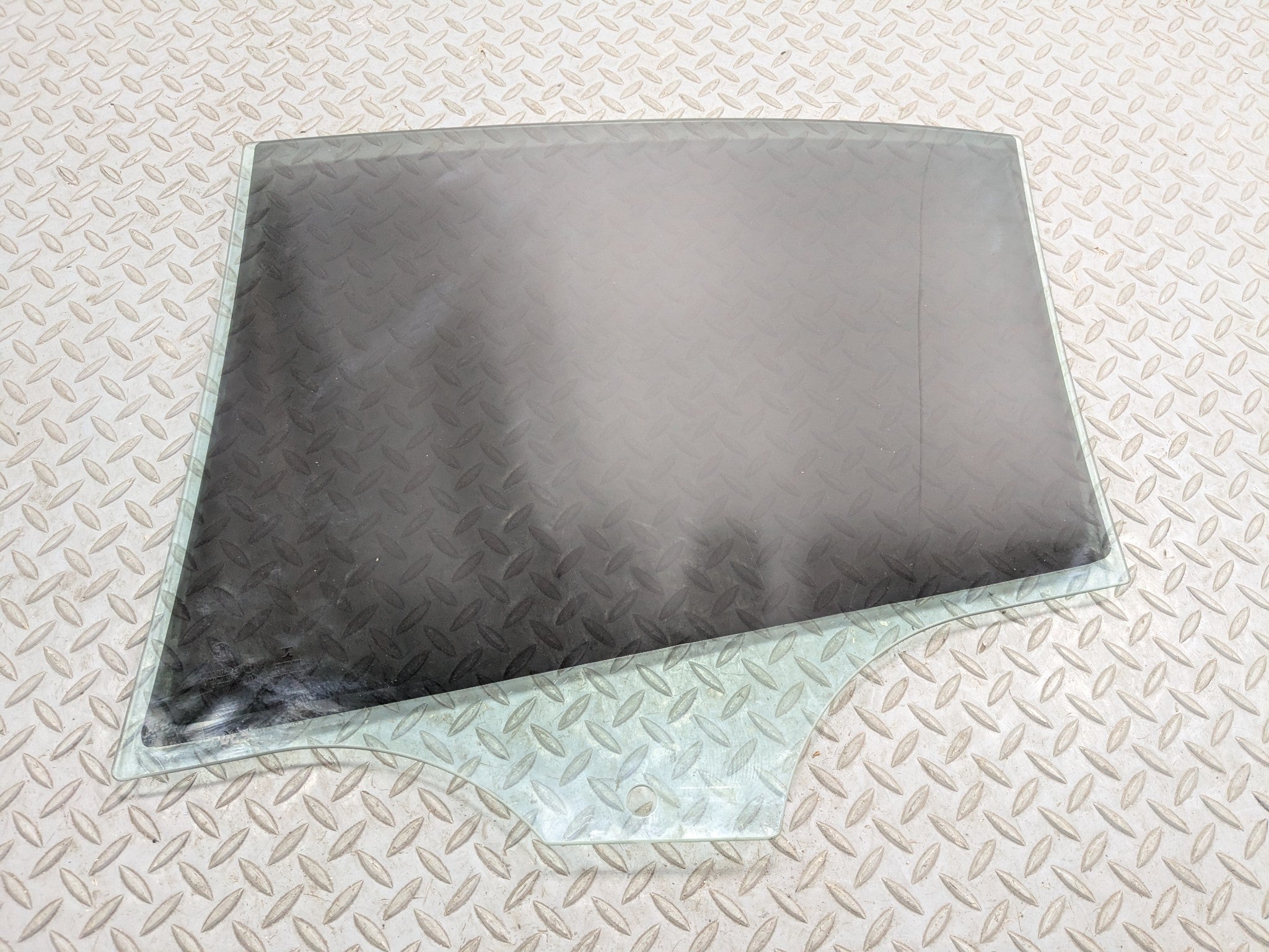 2015 - 2018 BMW 320I OEM DOOR WINDOW GLASS WITH TINT REAR RIGHT PASSENGER SIDE