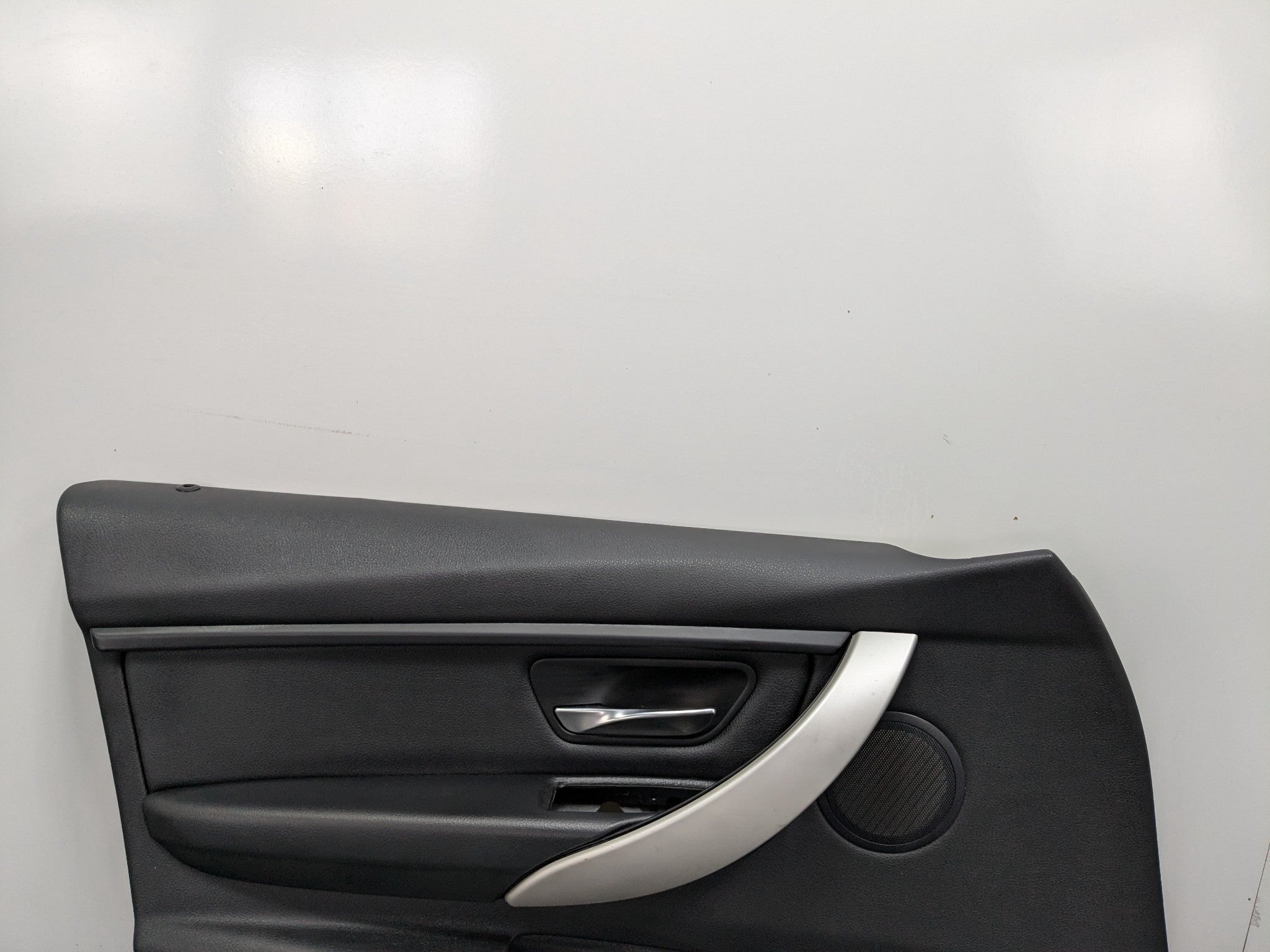 2015 - 2018 BMW 320I OEM FRONT LEFT DRIVER SIDE DOOR TRIM PANEL LEATHER BLACK